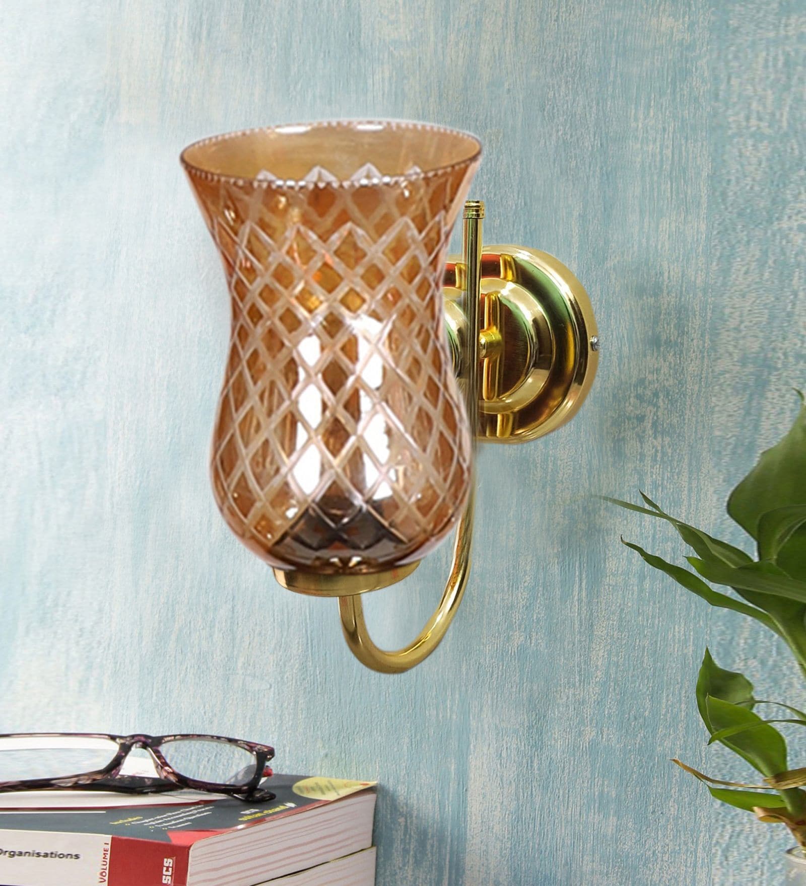 Golden Metal Wall Lamp
