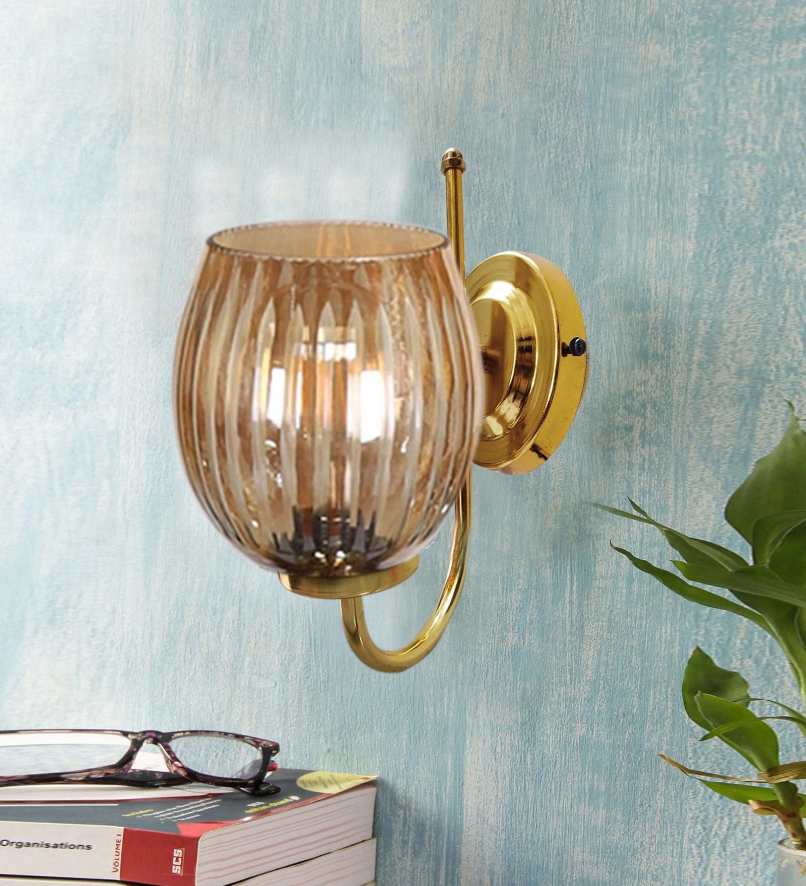 Golden Metal Wall Lamp