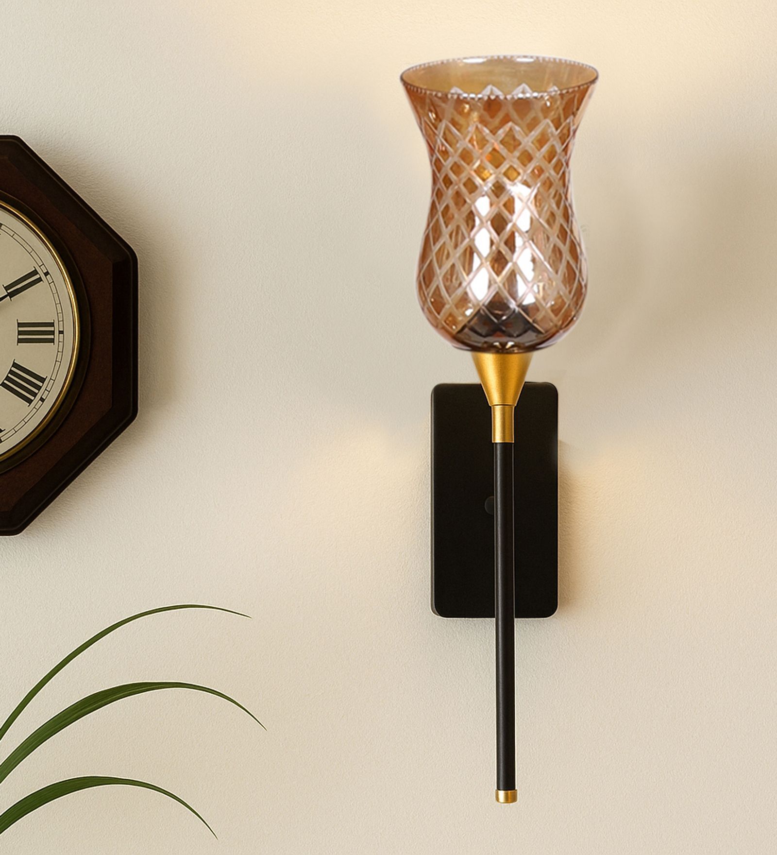Black Metal Wall Lamp