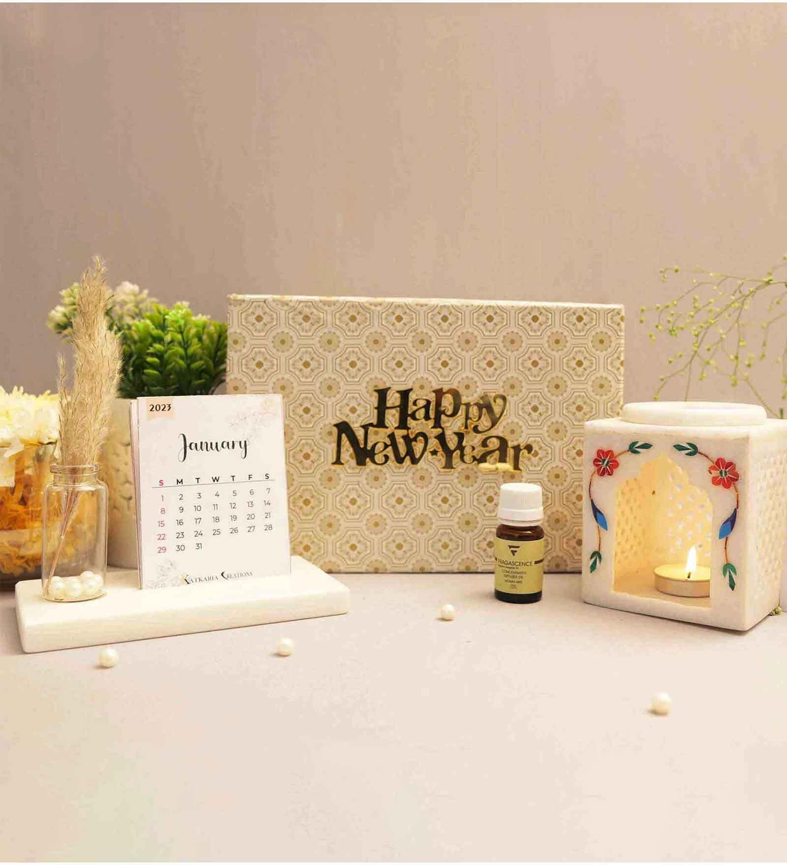 New Year Gift Hamper With 2025 Desk Calendar & Inlay Marble Oil Diffuser