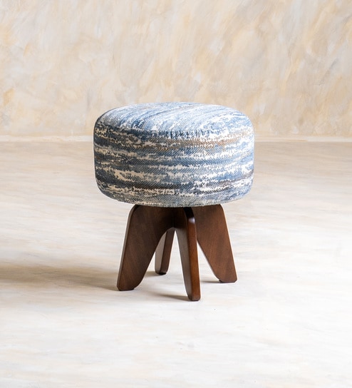Neptune Pouf In Ribbed Finish