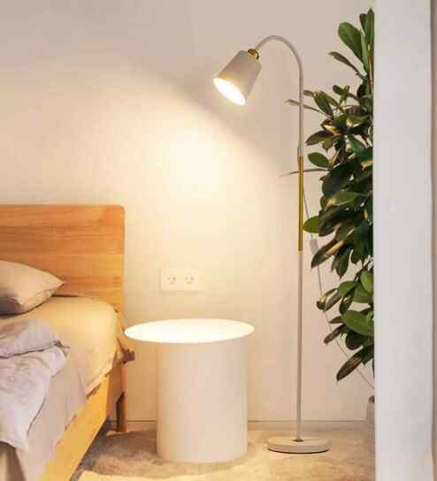 Nod White Floor Lamp with Artistic Tilt (White)