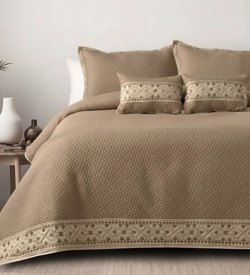 Noir 5 Pc- Quilted Bedcover With 2 Pillow Covers And 2 Cushions