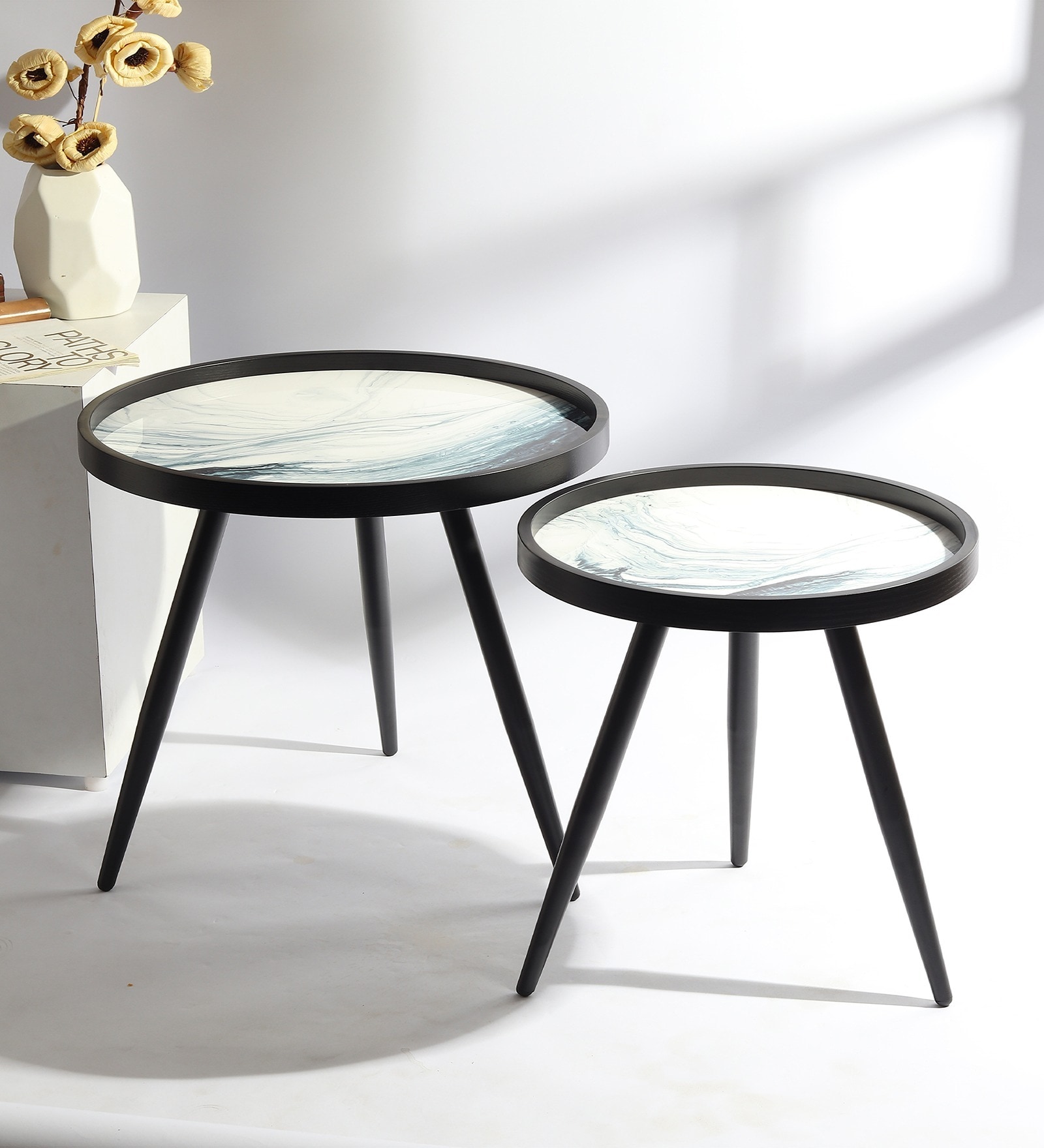 Oceara End Table Set of 2 In Blue & Black Finish