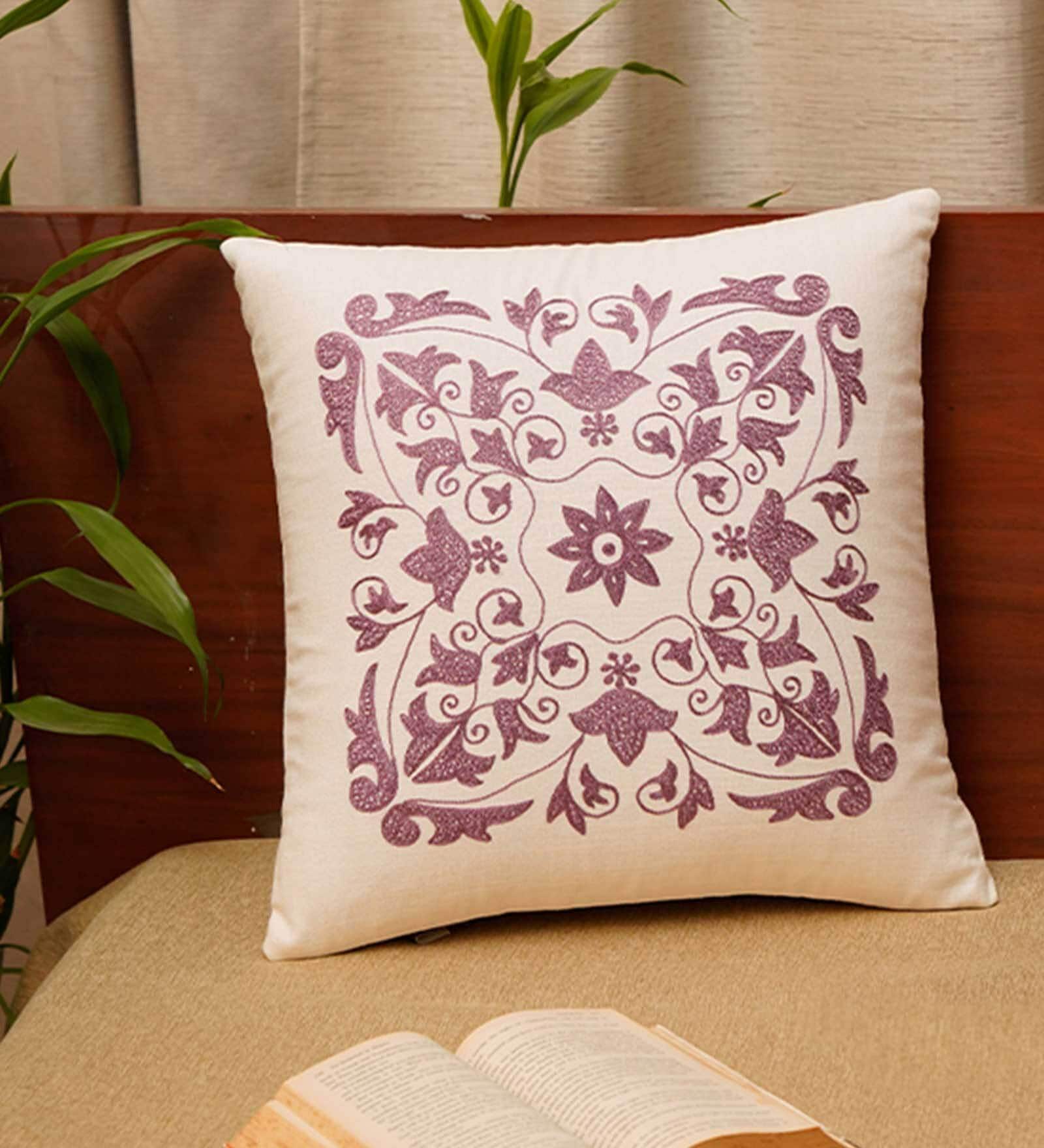Off White Traditional Cotton Blend 16 x 16 Inches Cushion Cover