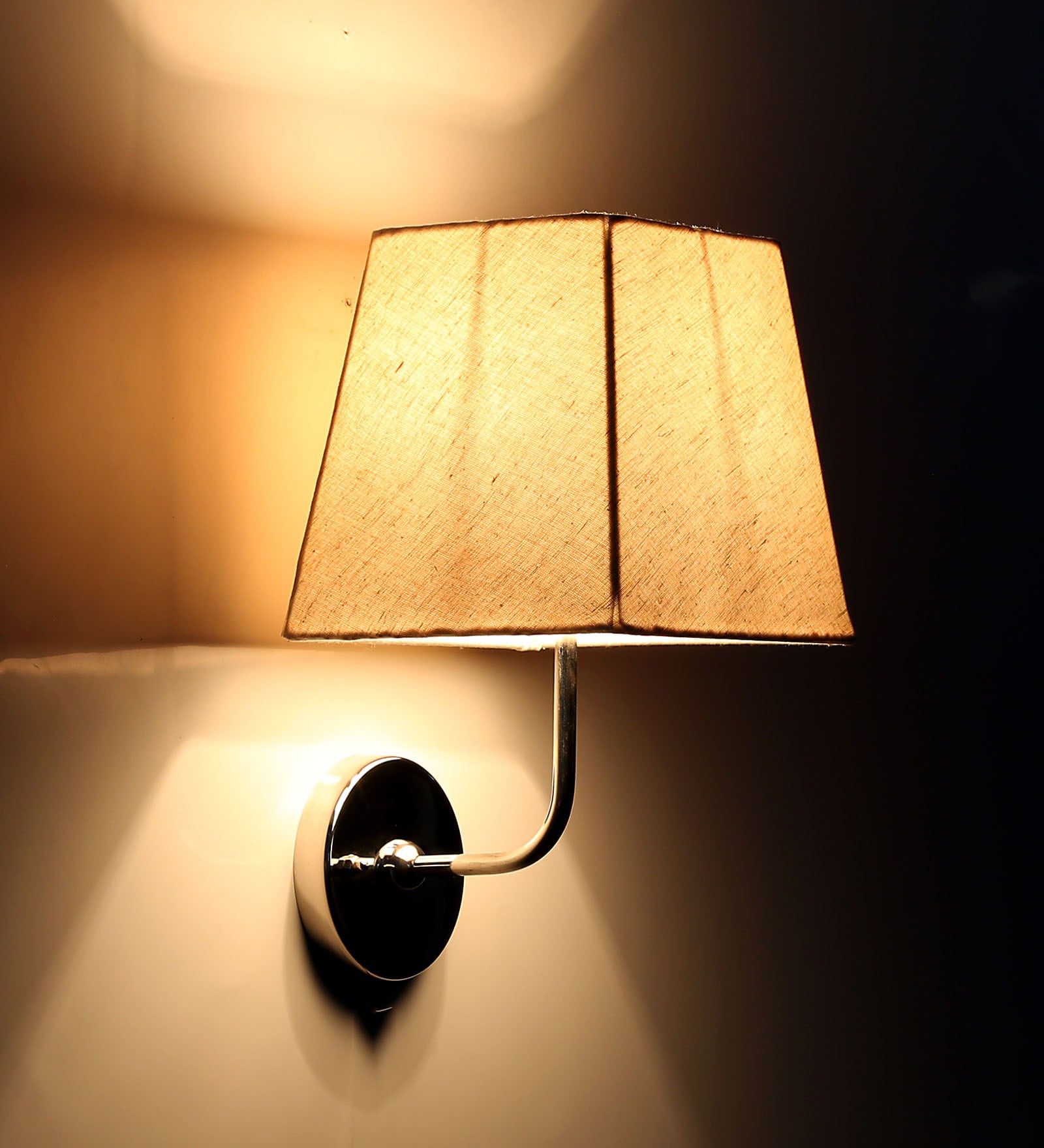 Sanna Fabric Novelty Wall Light (White)