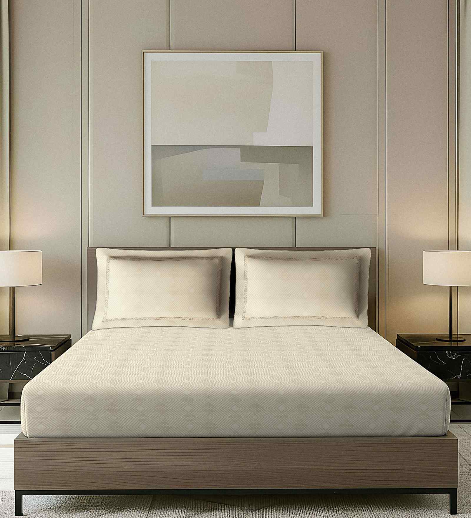 Off White Geometric Jacquard Allover Pattern 300 TC Cotton King Double Bedsheet With 2 Pillow Covers