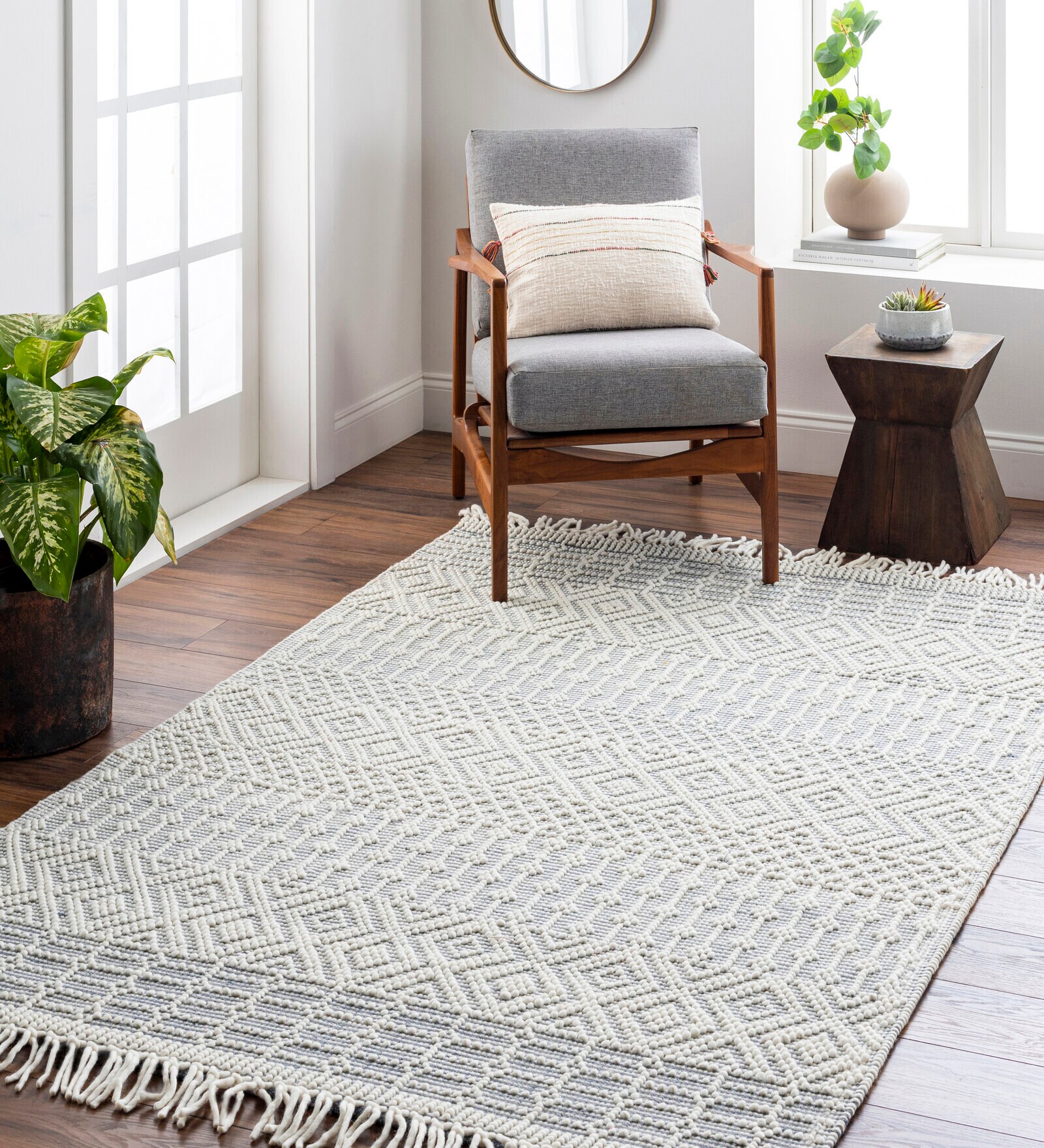 Off White Geometrical Wool and Cotton 8 x 10 Feet Hand Woven Carpet