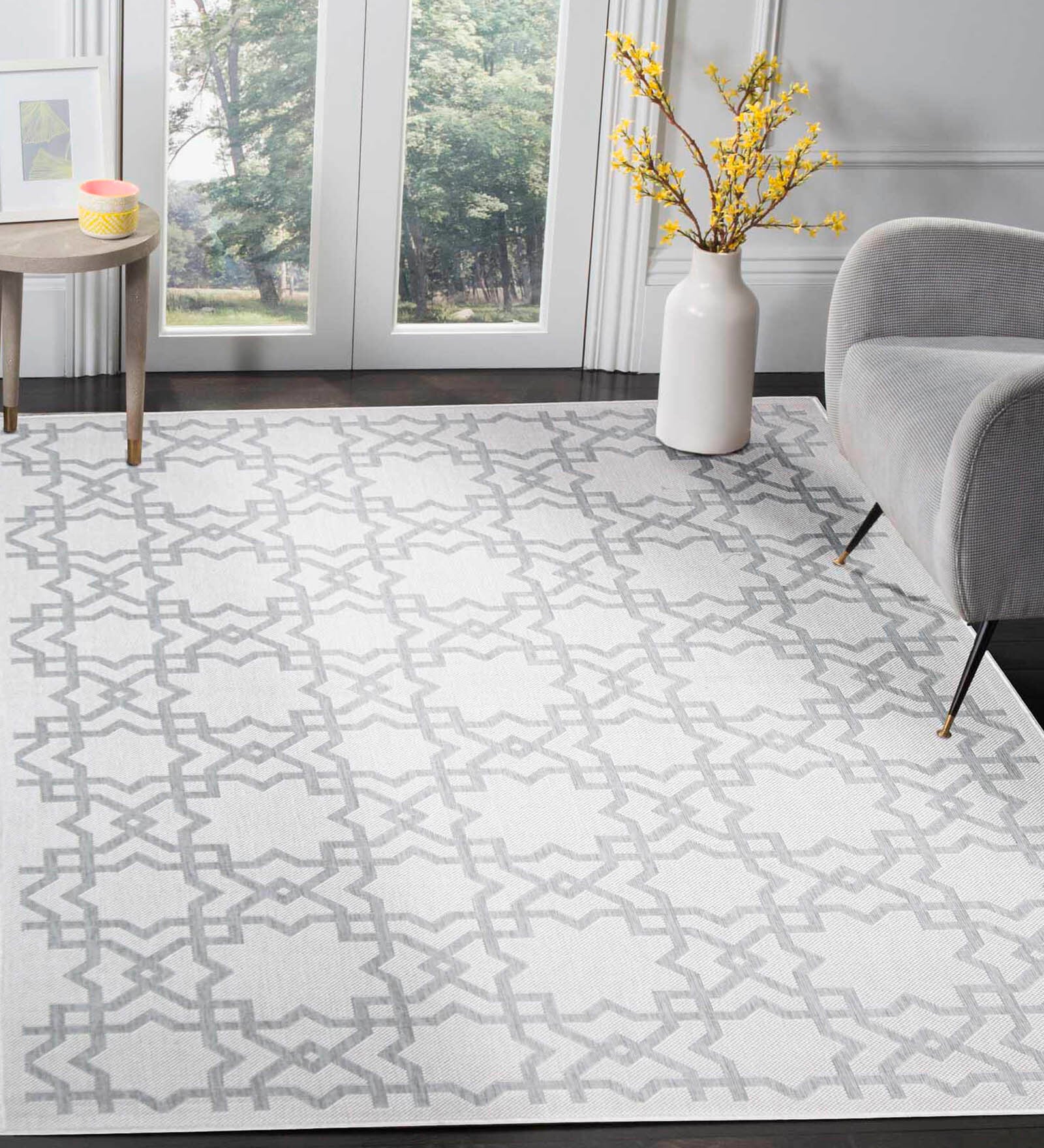 Off White Geometric Polypropylene 6 ft x 9 ft Machine Made Carpet