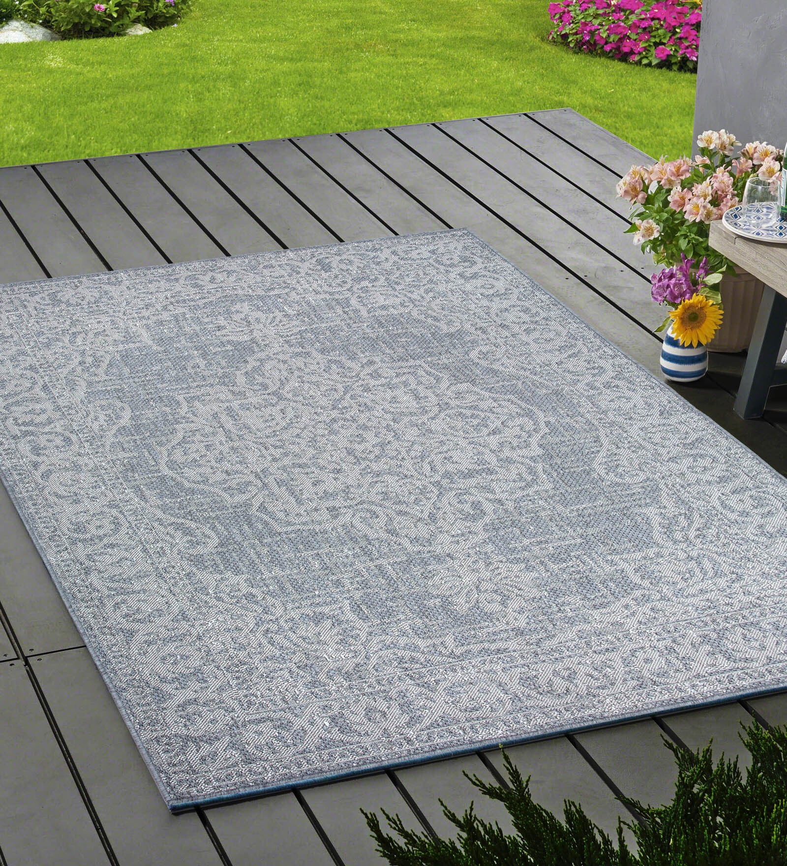 Off White Persian Polypropylene 8 ft x 10 ft Machine Made Carpet