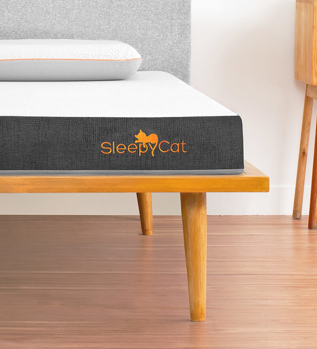 Buy SleepyCat Original 6 Inches Memory Foam Queen Size Mattress Online