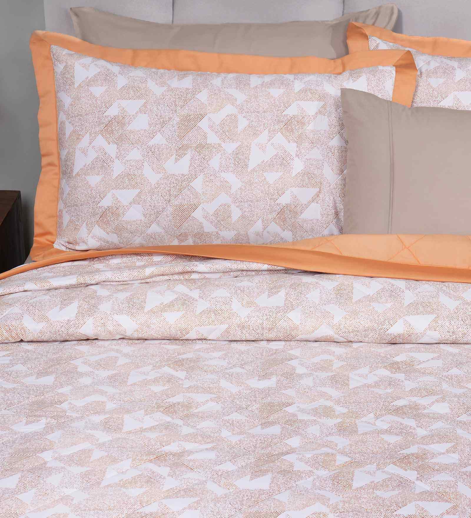 Orange Cotton Polyester Geometric Print 121 GSM Single Bed Quilt