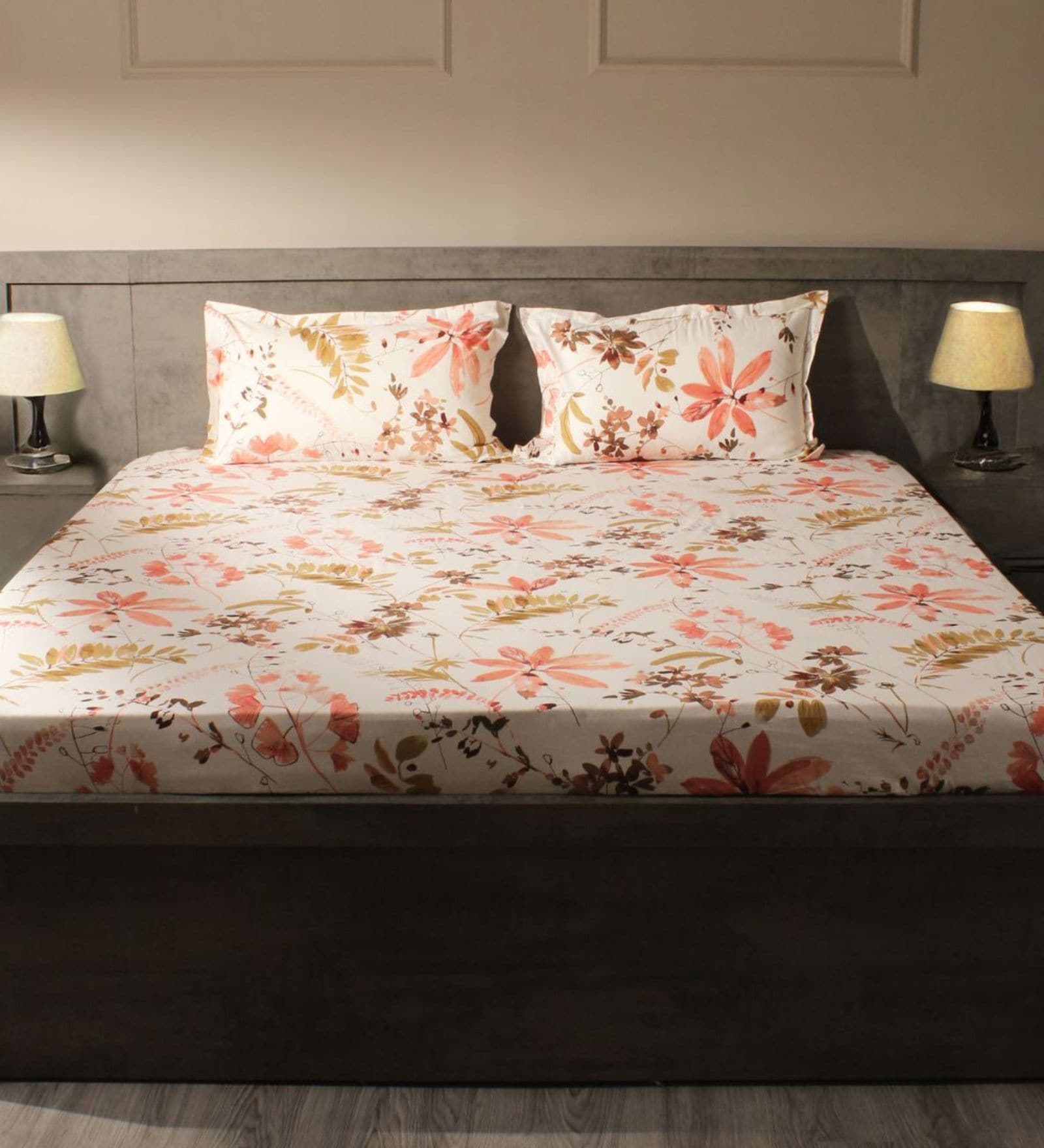Orange Floral 144 TC 100% Cotton Double Bedsheet with 2 Pillow Covers Orange Floral 144 TC 100% Cotton Double Bedsheet with 2 Pillow Covers