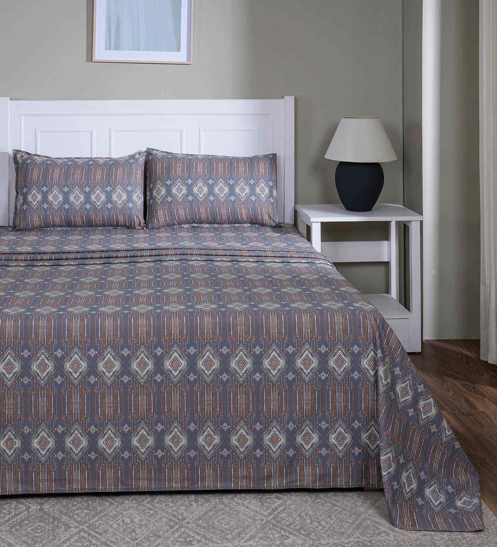 Orange Geometric Print 144 TC Cotton Double Bed Sheet with 2 Pillow Covers Sensory Bloom Collection