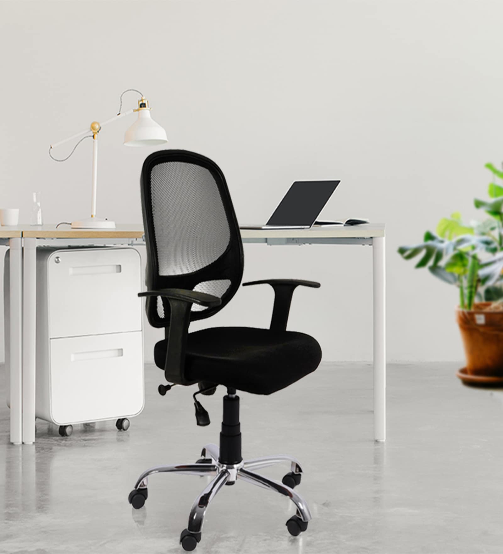Oxter Medium Back Mesh Office Chair In Black Colour