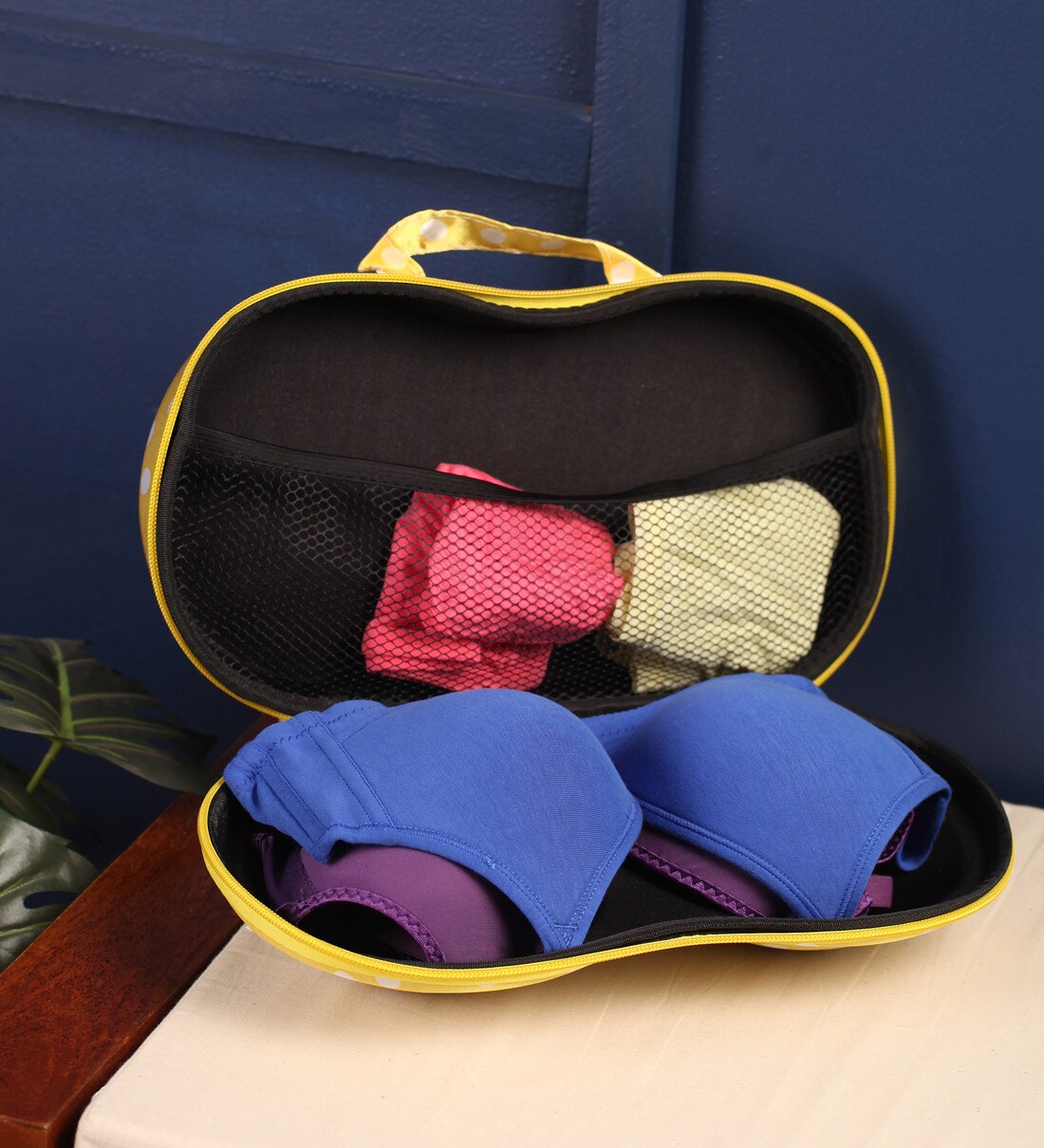 Bra Laundry Bags - Protect Your Delicates During Laundry | FunkyShop24 –  Funkyshop24