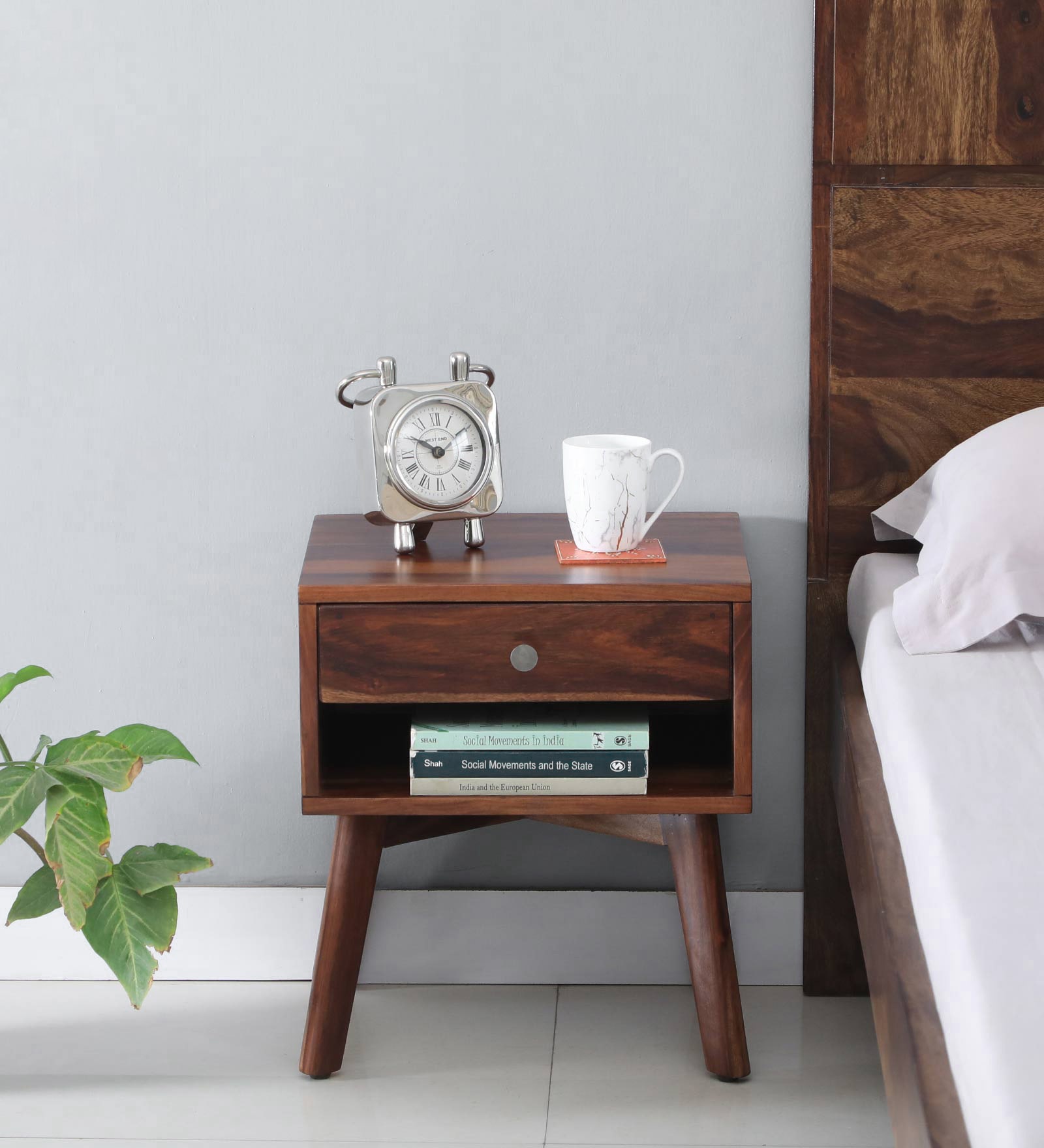 Padova Sheesham Wood Bedside Table in Scratch Resistant Rustic Teak Finish With Drawer