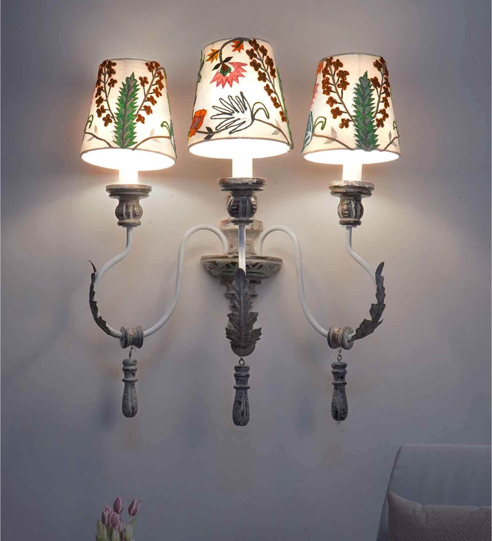 Parisian Wooden Novelty Wall Light (Distressed Grey)