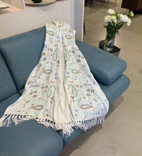 Palm 100% Cotton 50x90 Inches Sofa Throw in White Colour