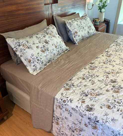 Pansy Mocha 100% Cotton Floral 250 GSM Double Bed AC Comforter (Brown)