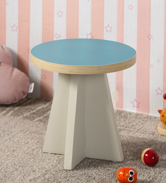 studio kids table and chairs