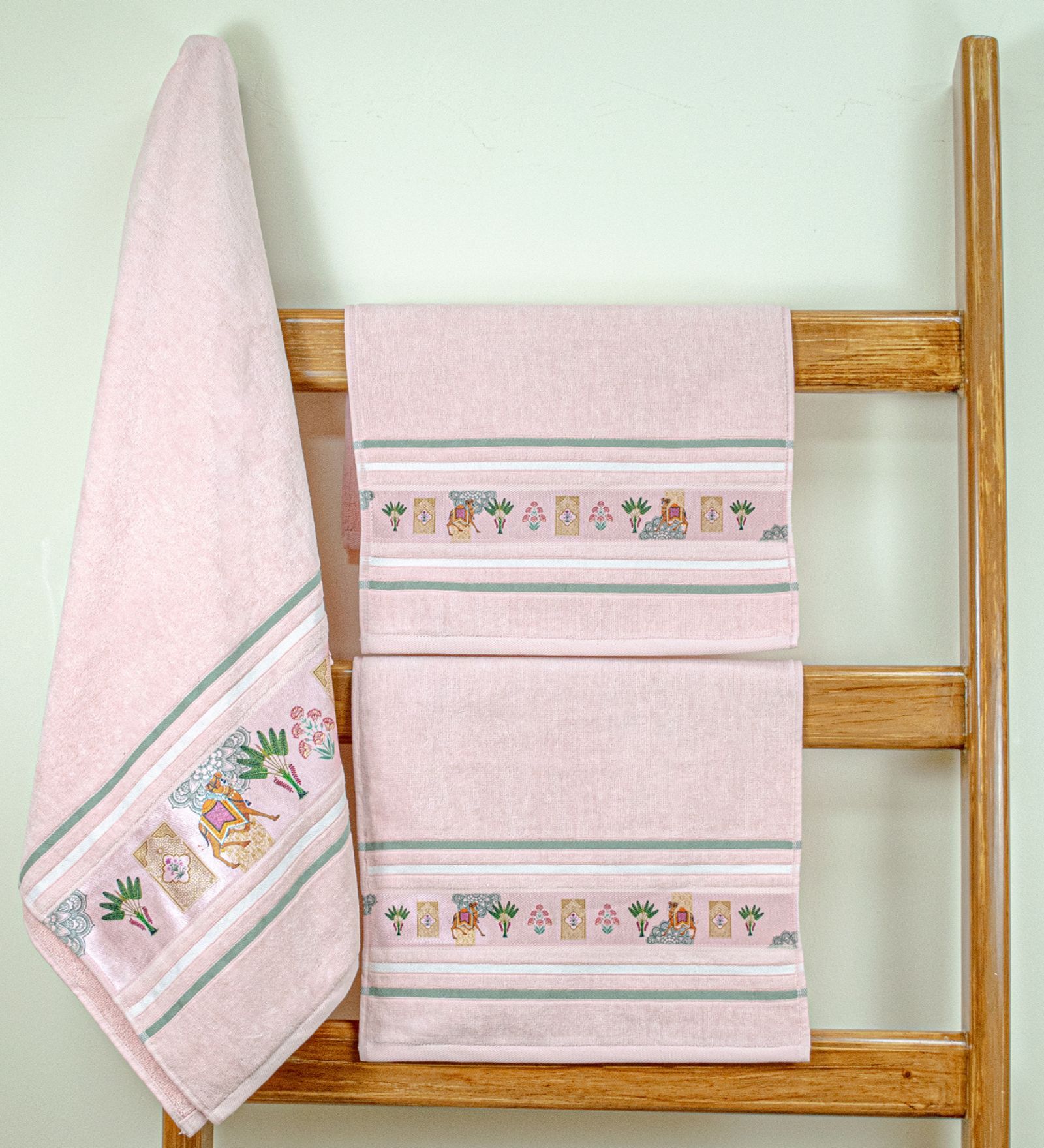 Peach Cotton Printed 460 GSM Bath & Hand Towels 3Pcs Bath And Hand Towels Peach Cotton Printed 460 GSM Bath & Hand Towels 3Pcs Bath And Hand Towels