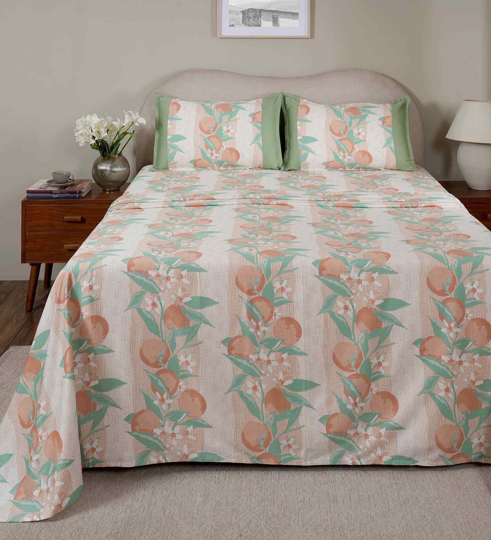 Peach Fruit Print 200 TC Cotton King Size Bed Sheet with 2 Pillow Covers Sensory Bloom Collection