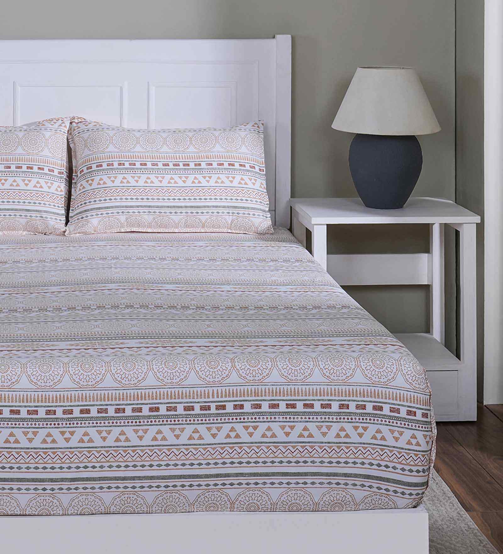 Peach Geometric Print 144 TC Cotton Double Bed Fitted Sheet with 2 Pillow Case Sensory Bloom Collection