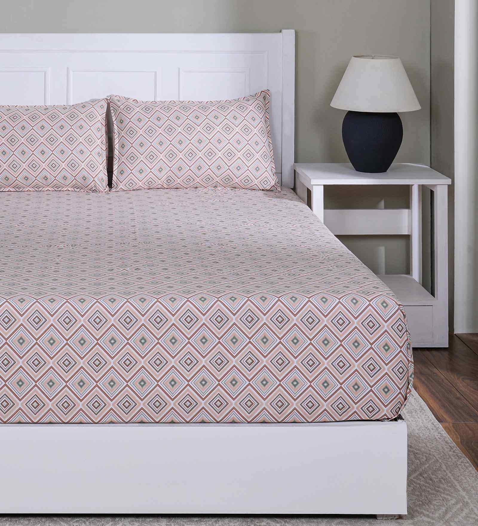 Peach Geometric Print 144 TC Cotton Double Bed Fitted Sheet with 2 Pillow Case Sensory Bloom Collection