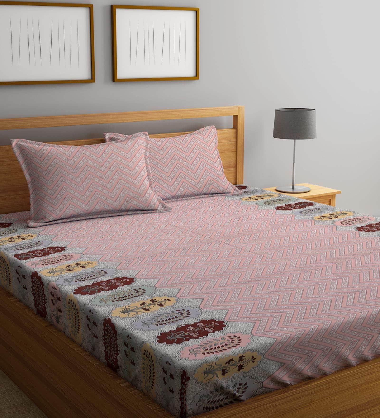 Peach Traditional 300 TC Cotton King Sized Bed Sheets with 2 Pillow Covers