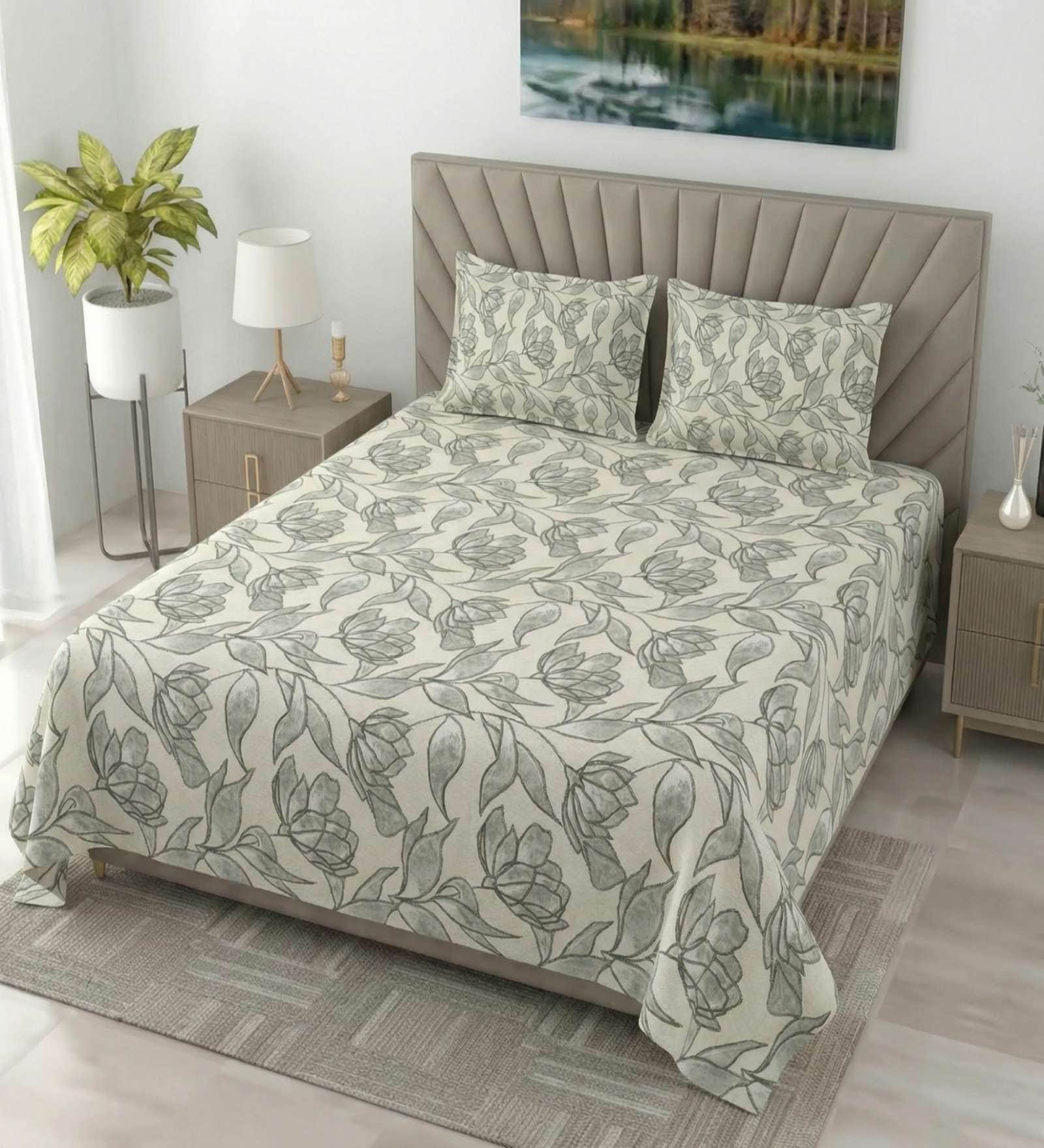Pencil Metro 186 TC Cotton King Bedsheet With 2 Pillow Covers