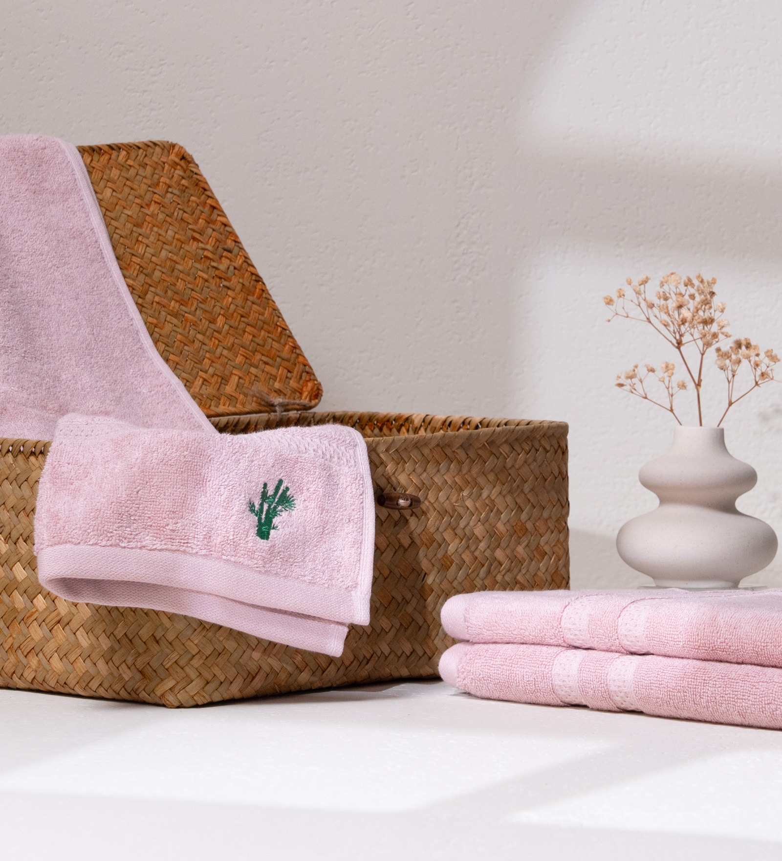 Petal Pink Bamboo and Cotton Solid 600 GSM Face Towels (2 Pc)