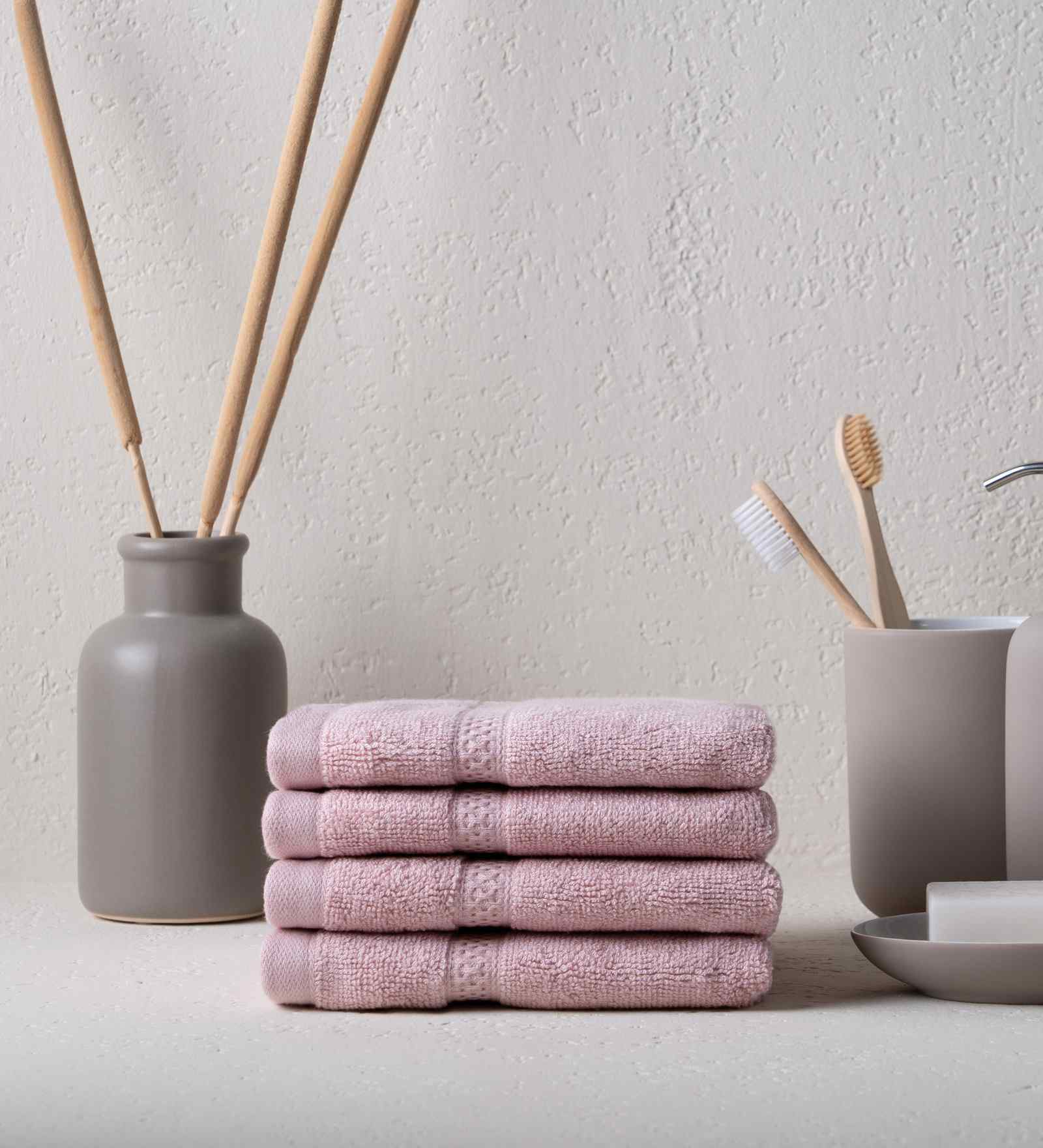 Petal Pink Bamboo and Cotton Solid 600 GSM Face Towels Pack of 4