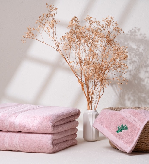 Petal Pink Bamboo and Cotton Solid 600 GSM Bath Towel (1 Pc)