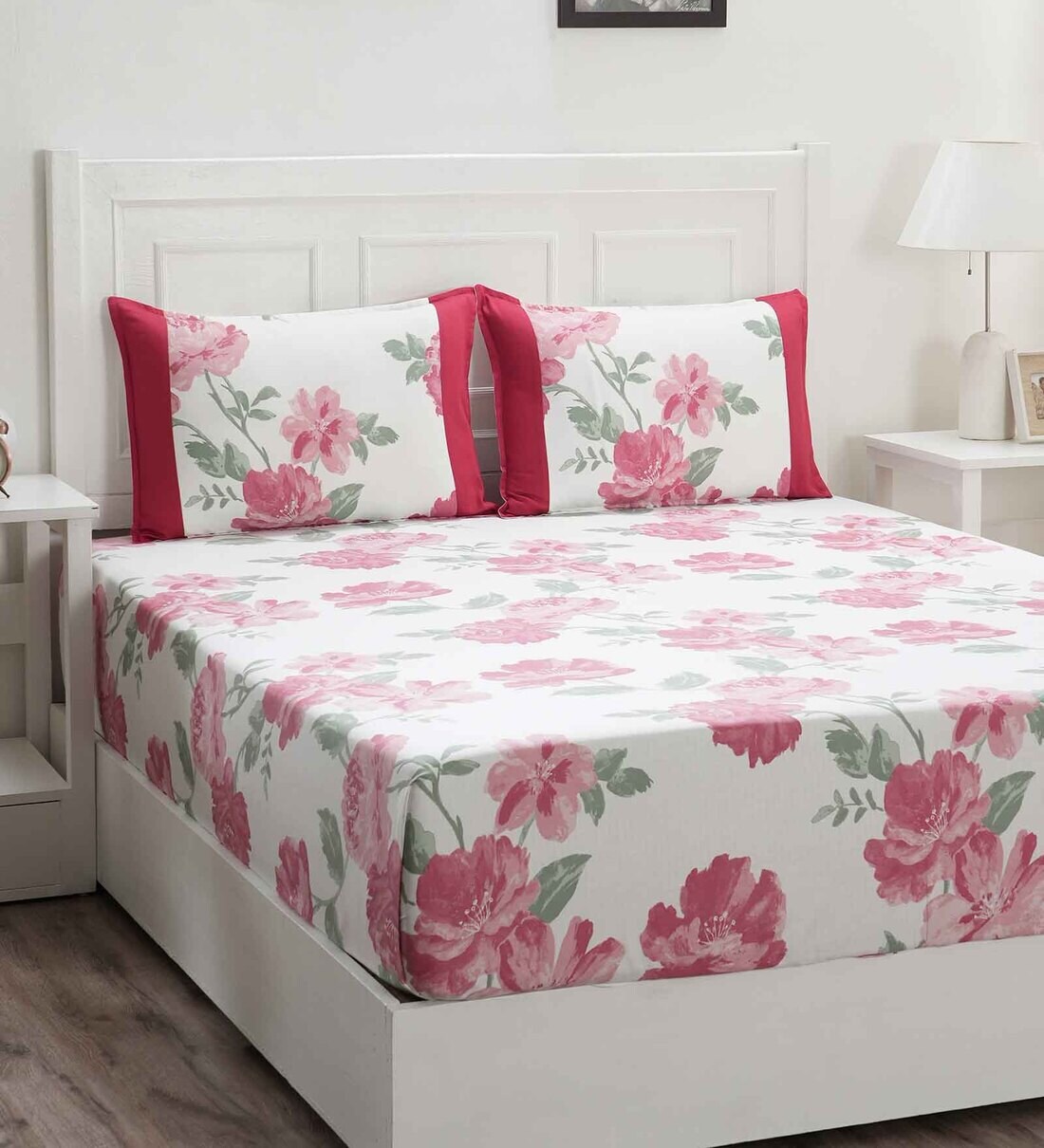 Pink Assorted 200 TC Cotton King Bedsheet With Pillow Covers,2 Bath  Towels and Box