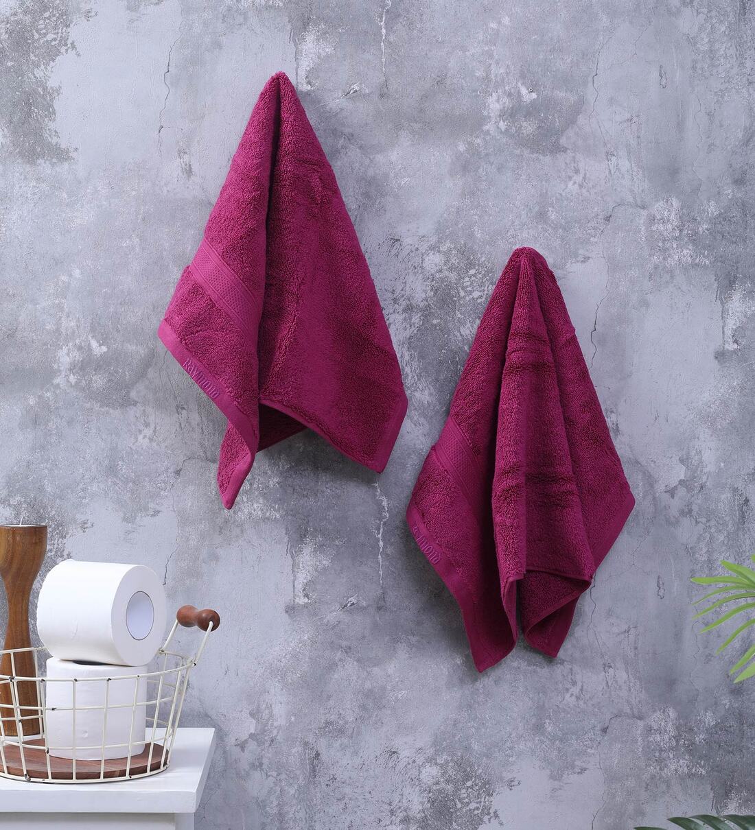 Buy Pink Solid 630 GSM Cotton Hand Towels Set of 2 by Raymond