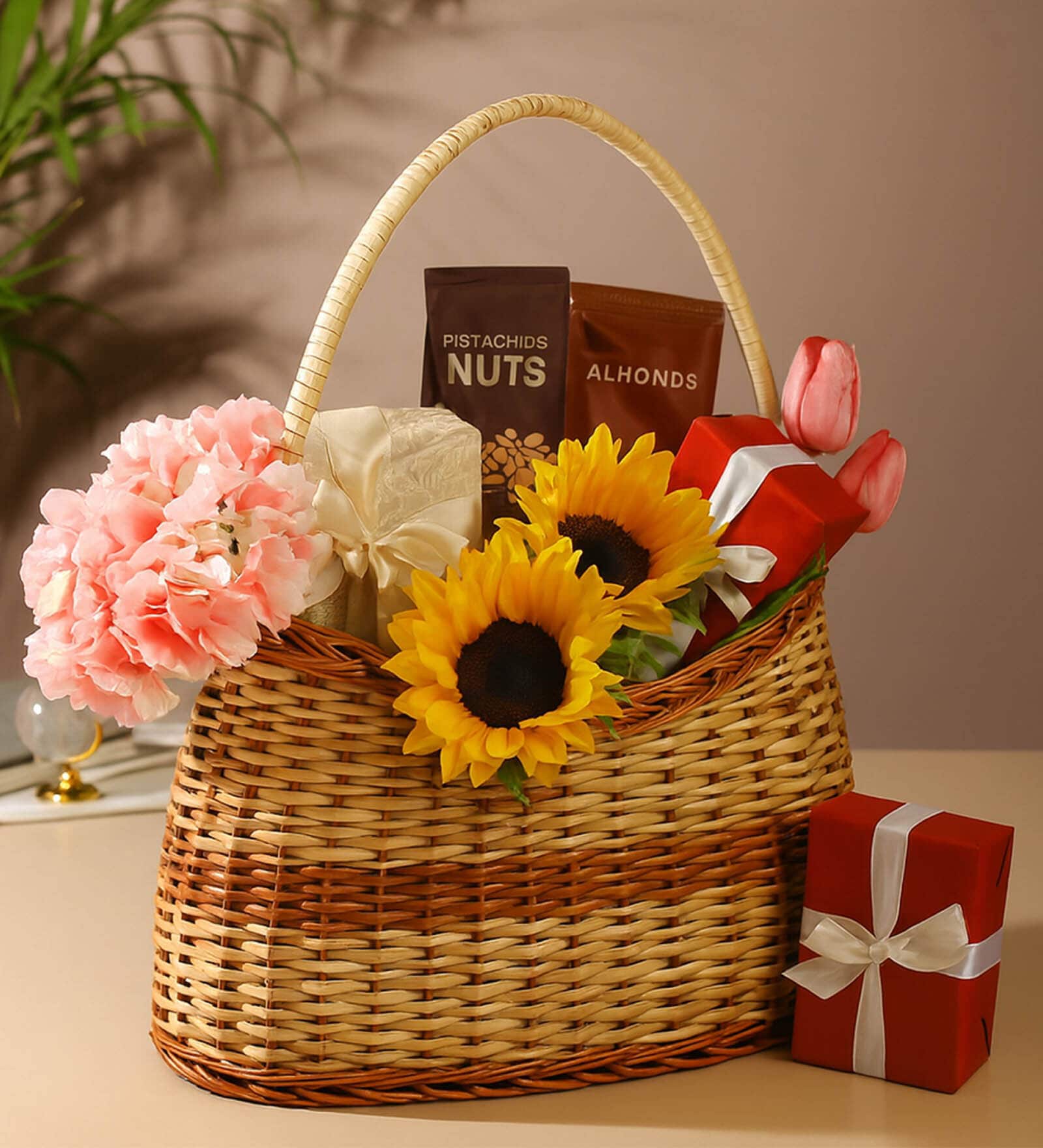Picnic Baskets,Lunch Bag,Jute & Cane Basket For Gifting (Medium: L23 X W12 X H33 Cm)