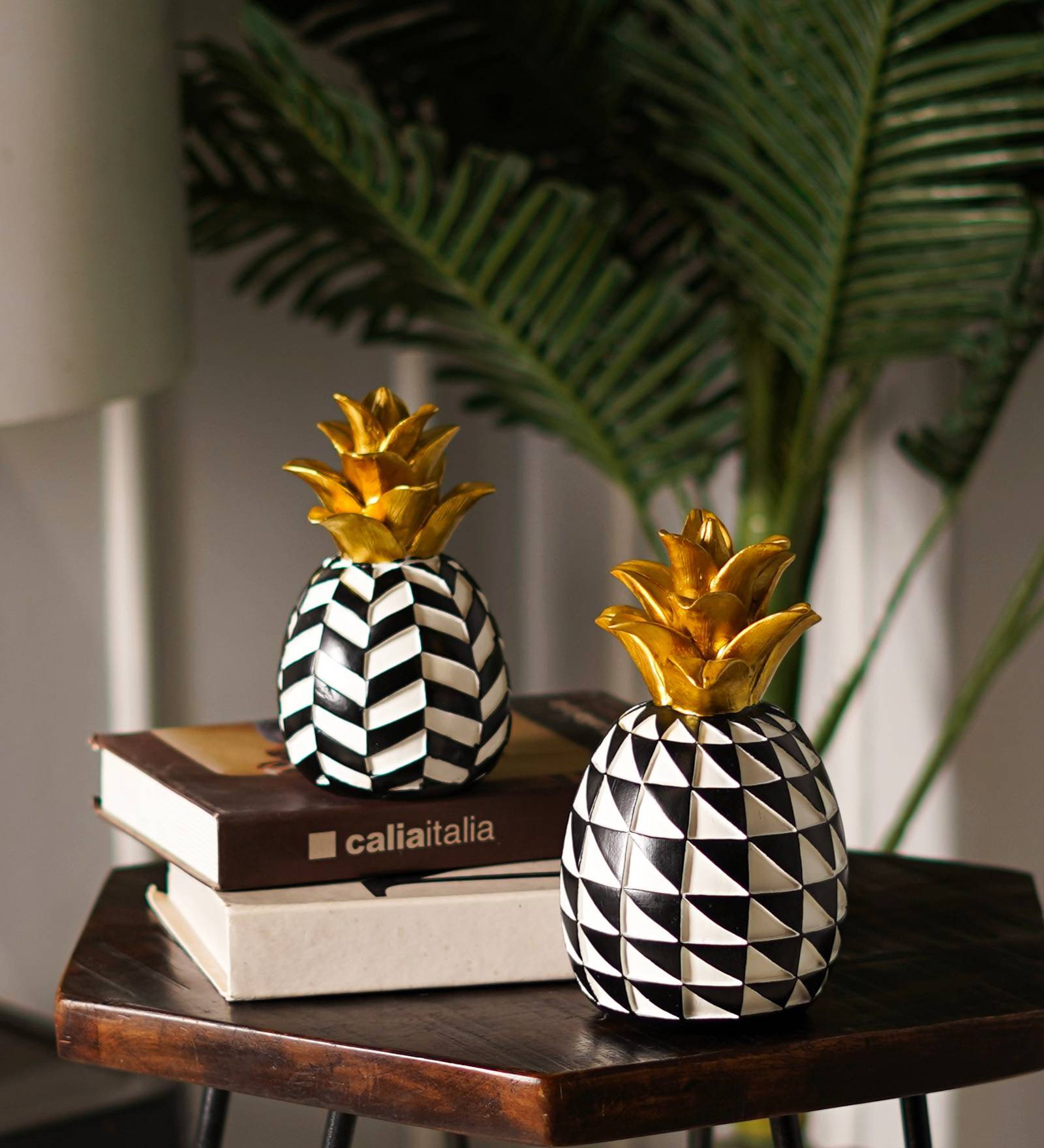 Pineapple Black Resin Showpiece