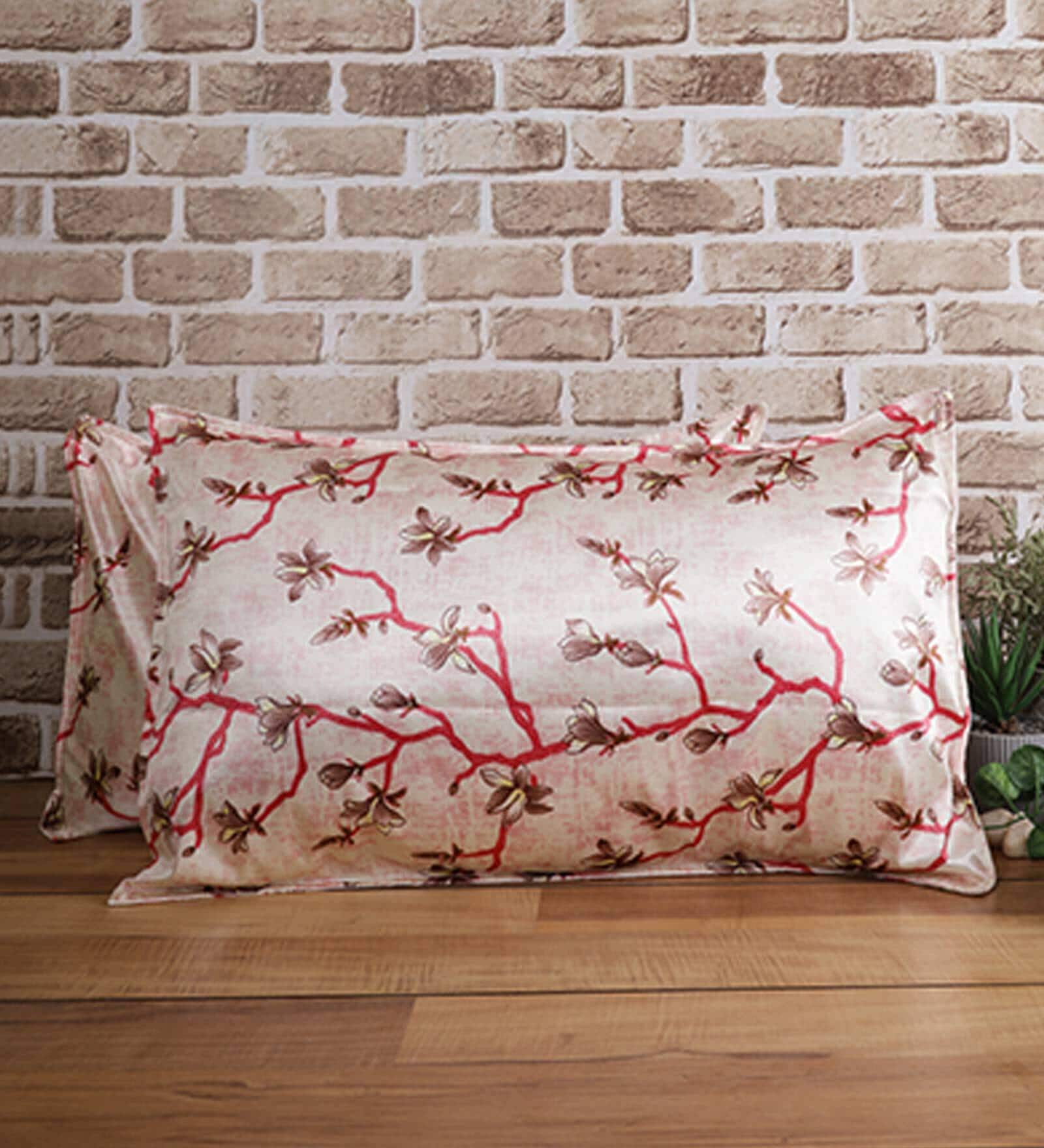 Pink Patterned 210TC Polyester Blend 17 x 27 Inches Pillow Covers (Set of 2)