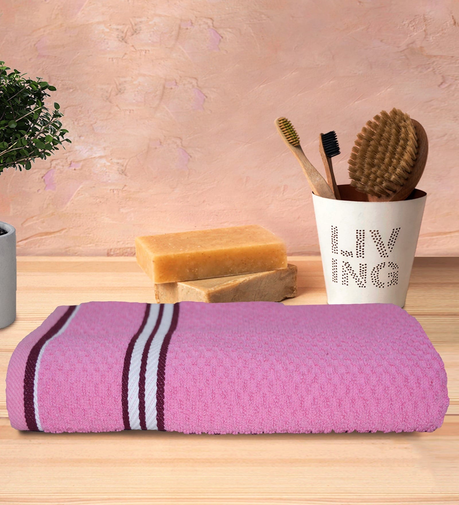Pink 100% Cotton Patterned 400 GSM Bath Towel