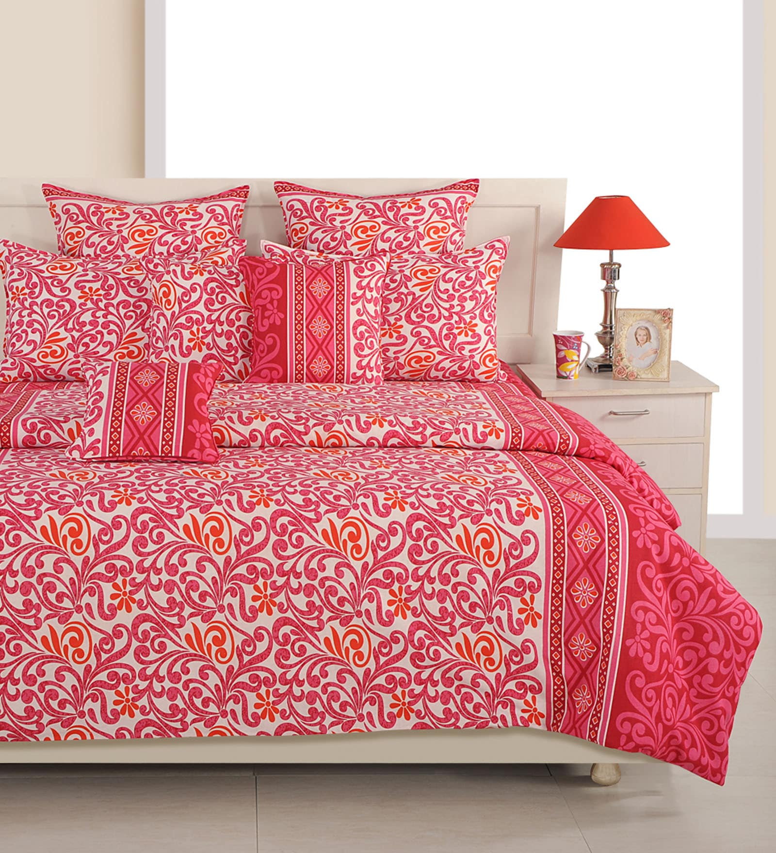 Pink Floral 120 TC Cotton Blend Queen Sized Bed Sheets with 2 Pillow Covers