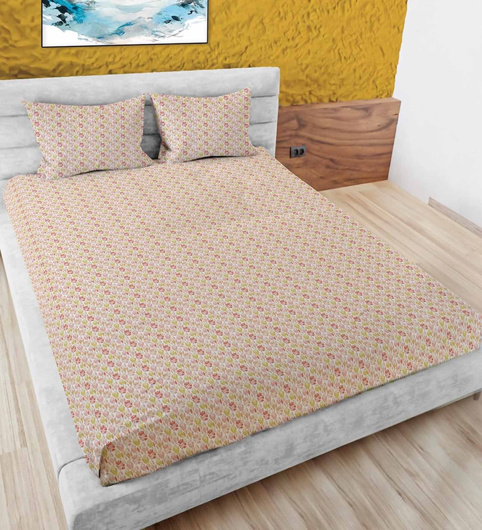 Pink Abstract 180 TC Cotton King Bedsheet with 2 Pillow Covers