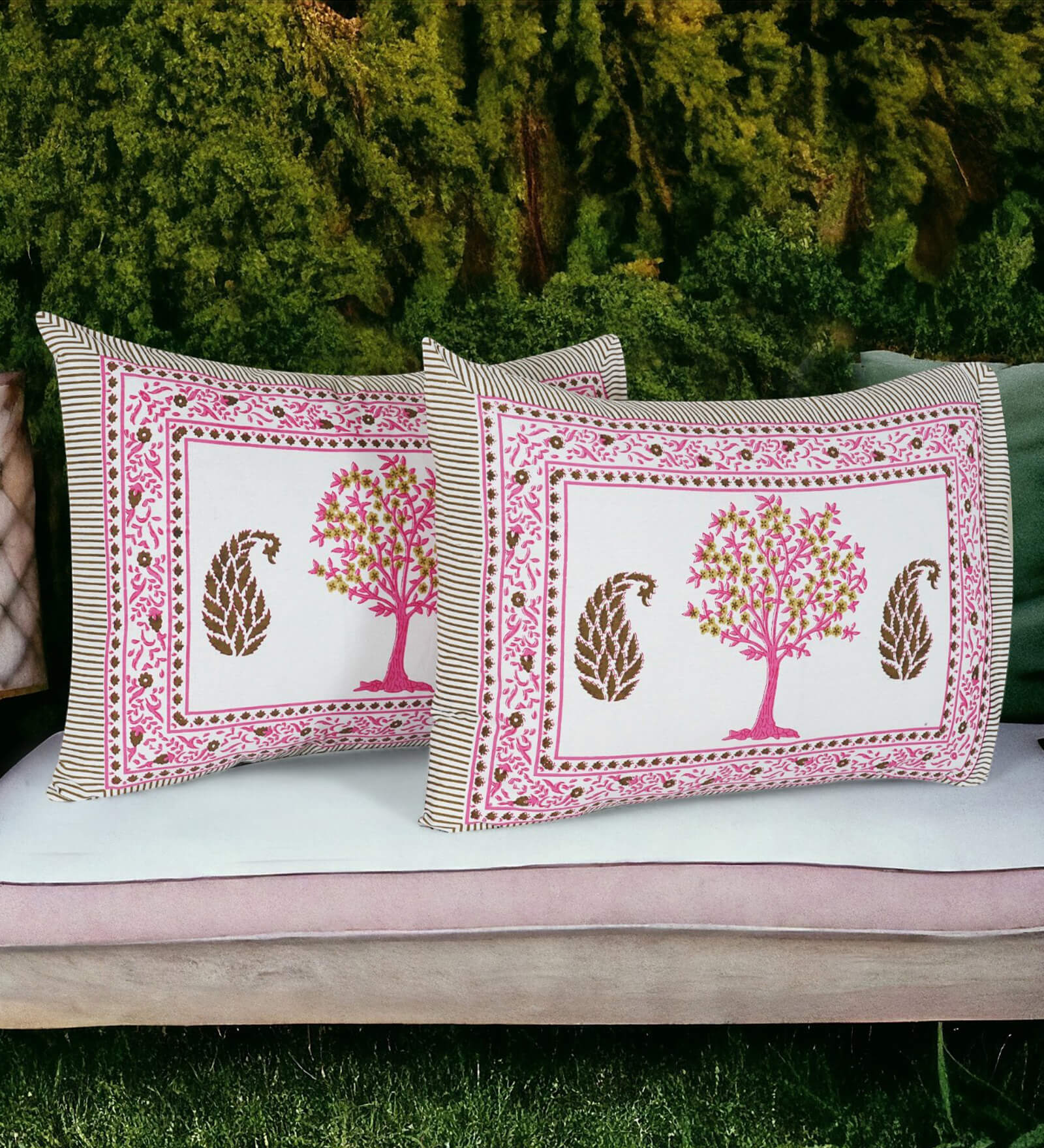 Pink 220 TC Cotton Traditional 28 x 18 Inch inches Pillow Covers (Pack of 2)