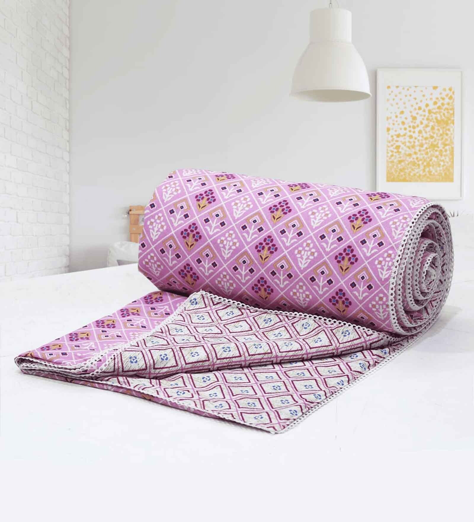 Pink Cotton Geometrical 144 TC  Double Bed Dohar