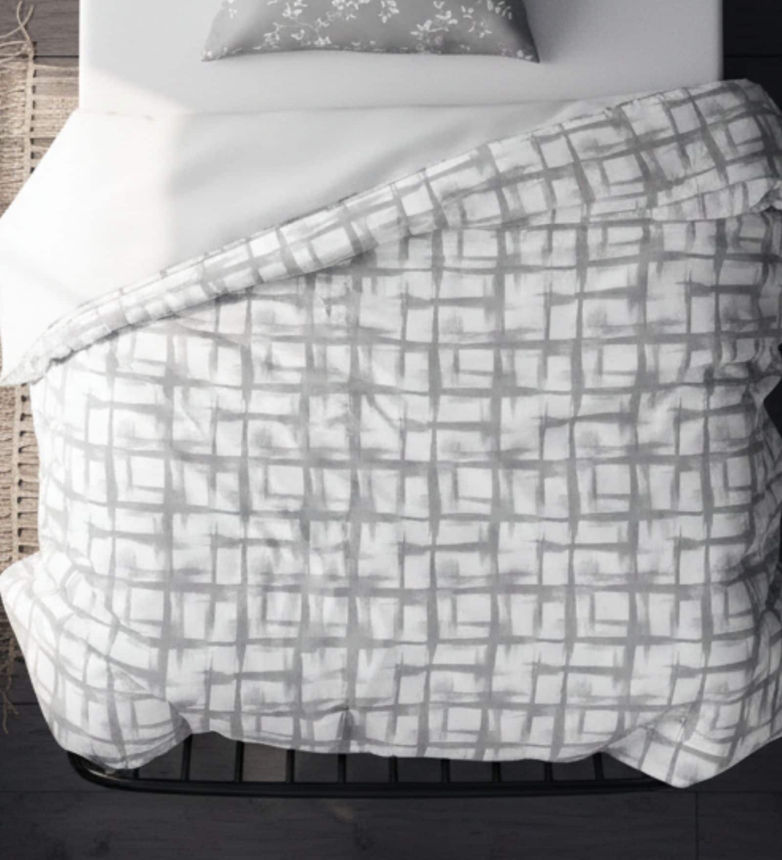 Grey Cotton Pritned 300TC Super King Bedsheet with 2 Coordinate Pillow Covers