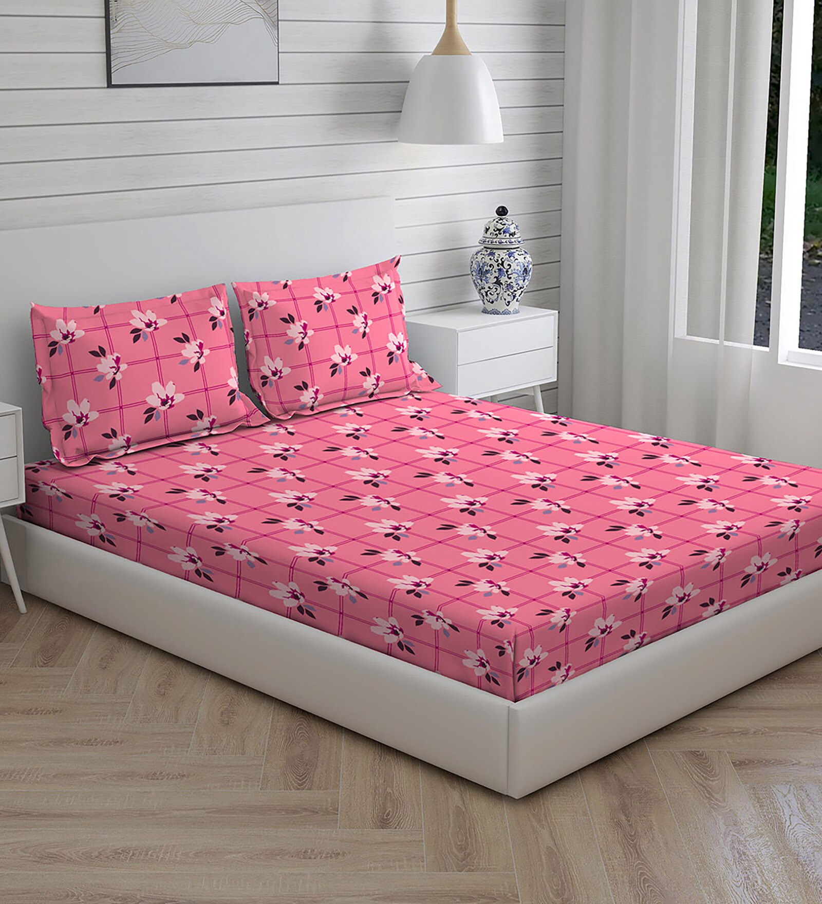 Pink Floral 104 TC Cotton Queen Sized Bed Sheets with 2 Pillow Covers