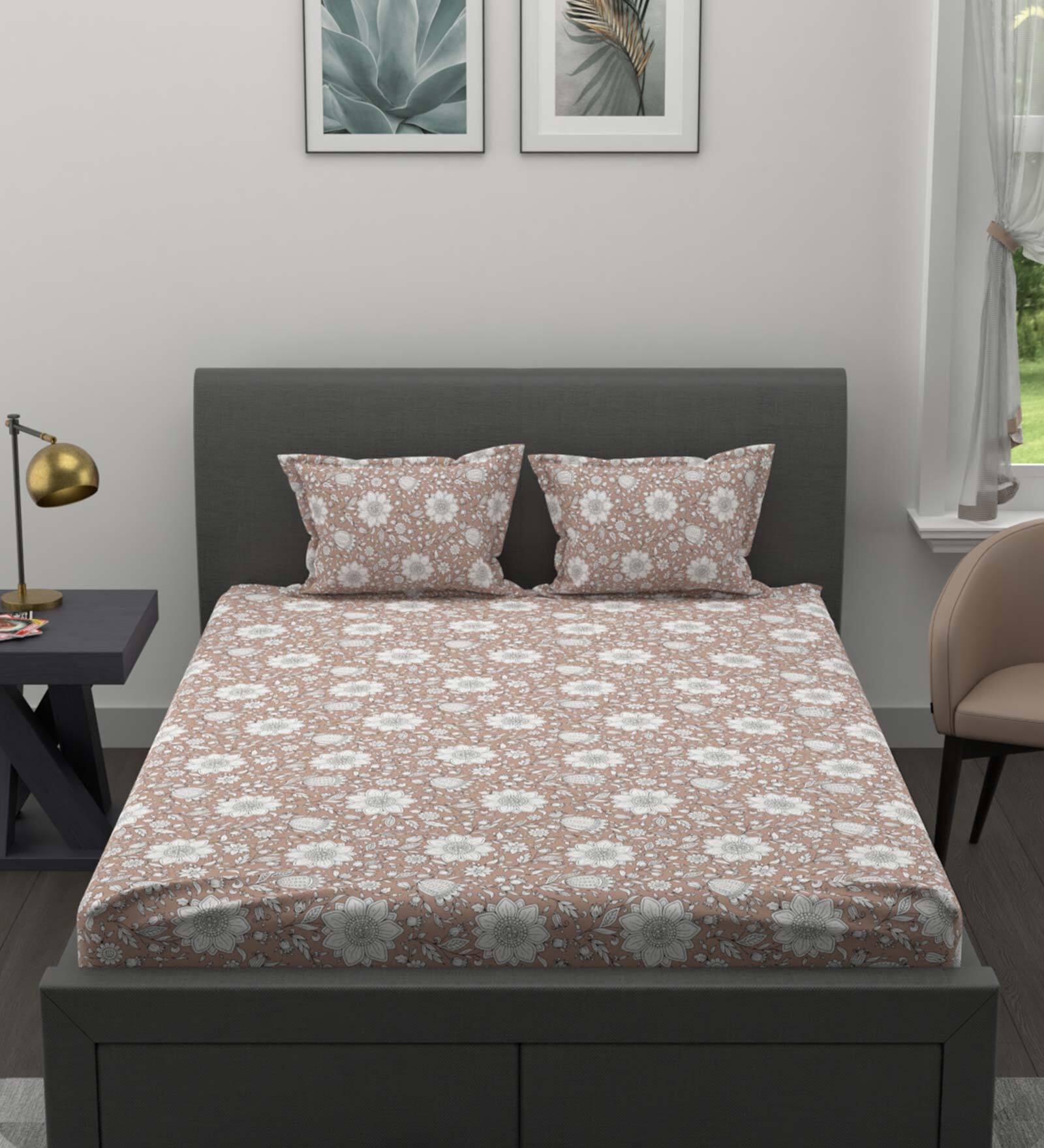 Brown Traditional 200 TC Cotton King Sized Bed Sheets with 2 Pillow Covers