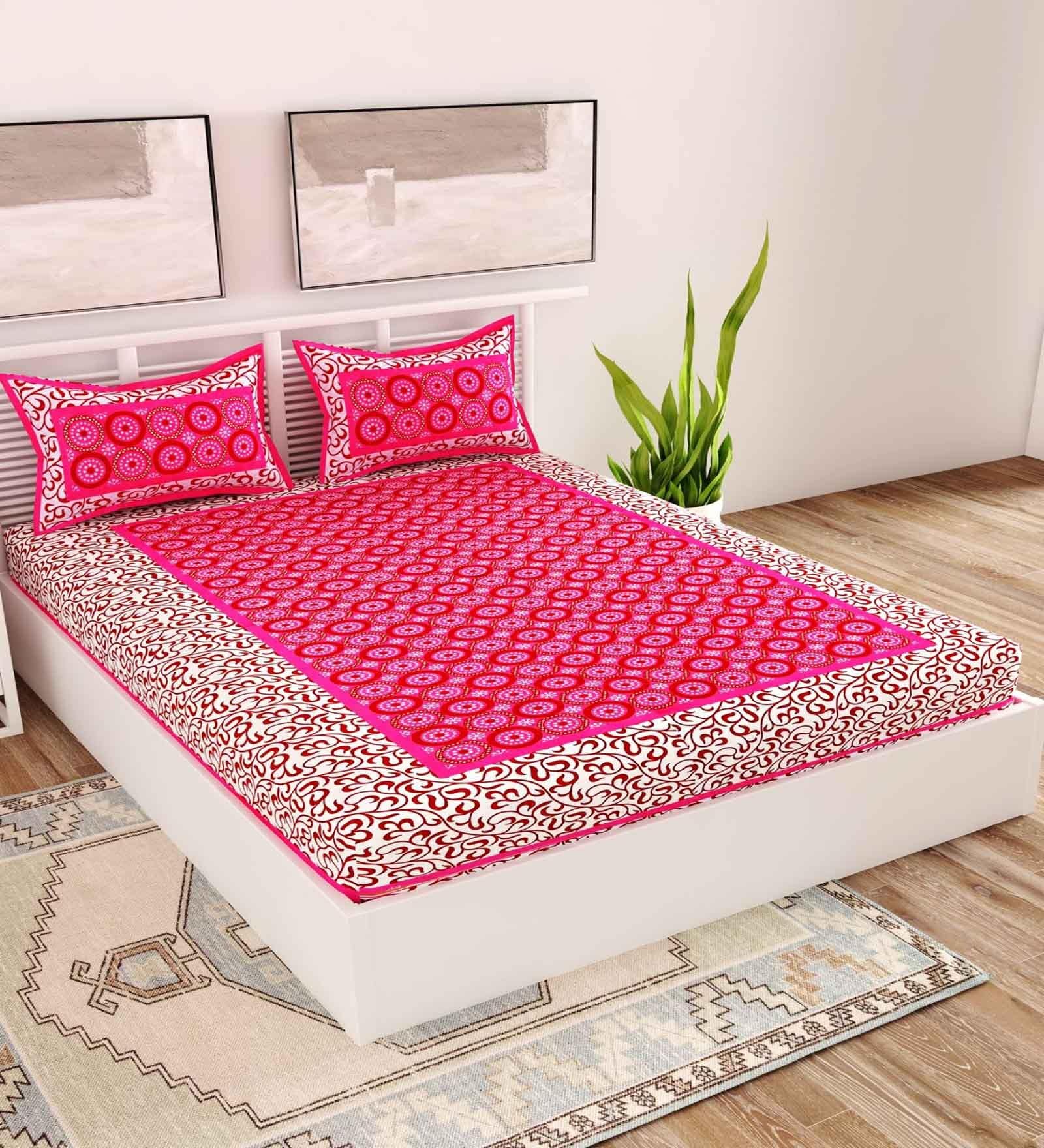 Pink Geometric 120 TC Cotton Queen Sized Bedsheet with 2 Pillow Cover