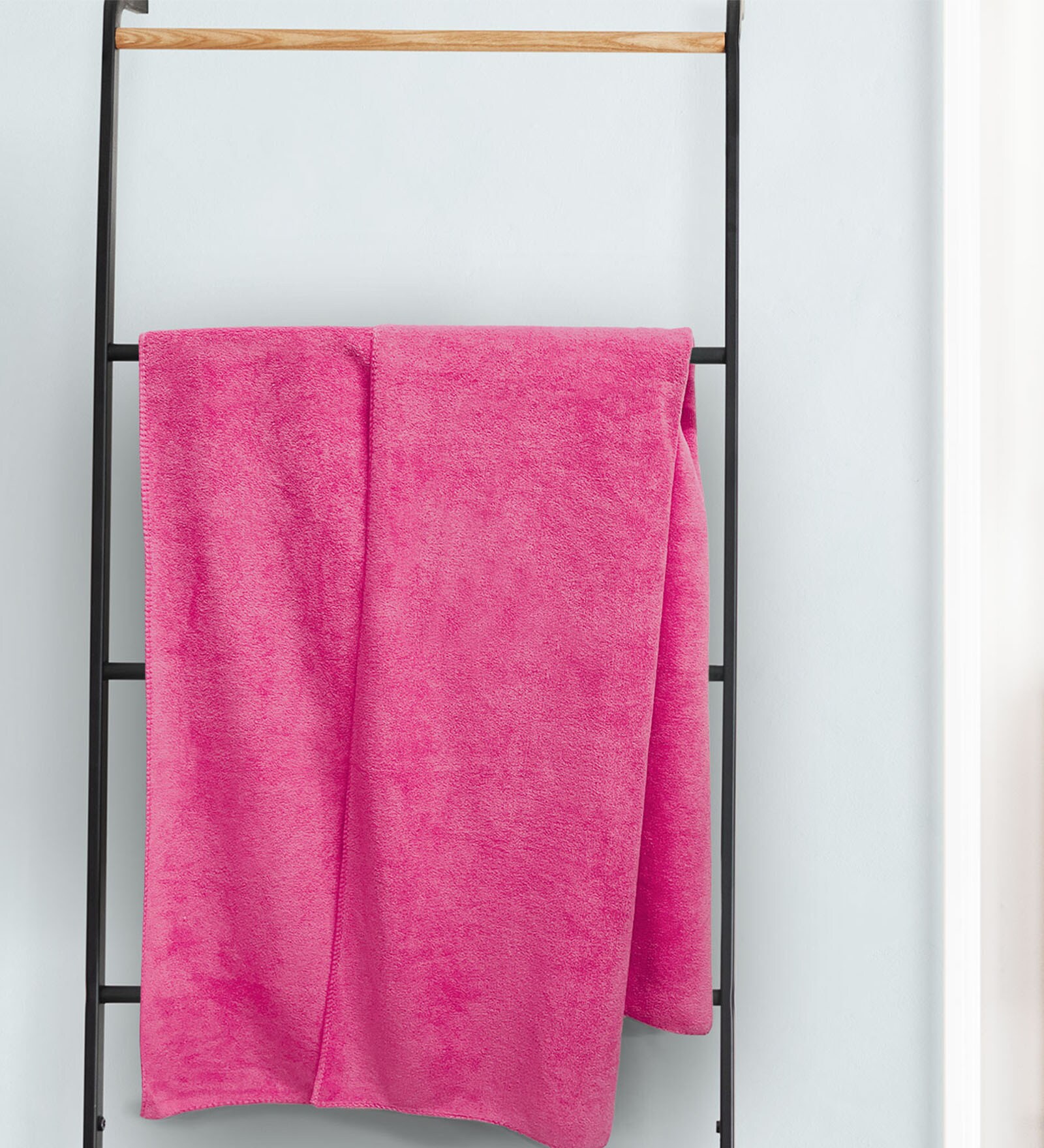 Pink Microfiber Solid 450 GSM Bath Towel