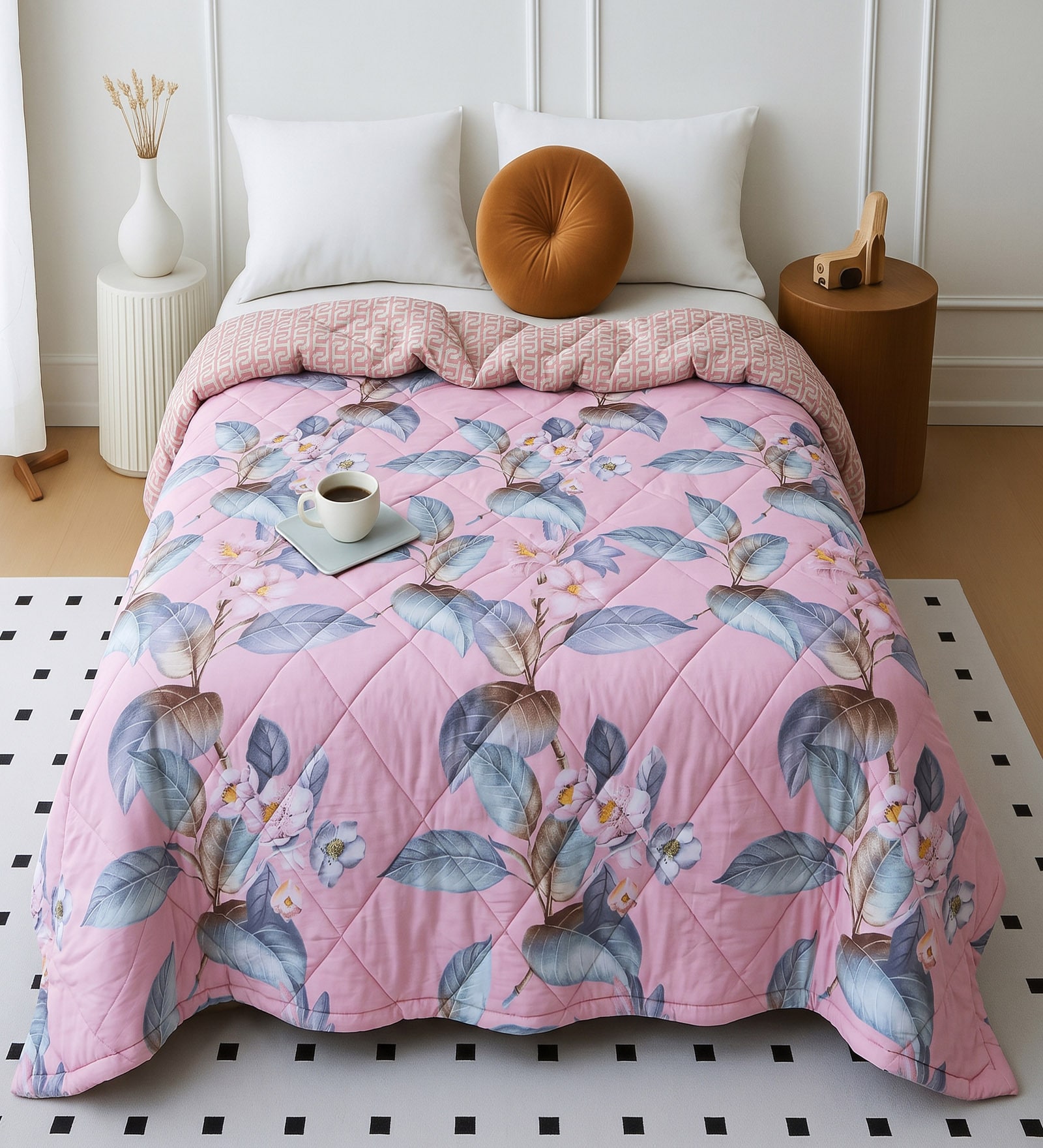 Pink Polycotton Floral 350 GSM Double Bed Reversible Quilted Comforter